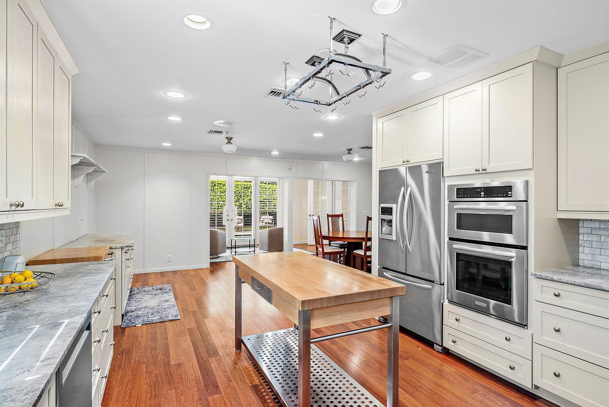 ROYAL PALM YACHT & COUNTR - Residential Lease