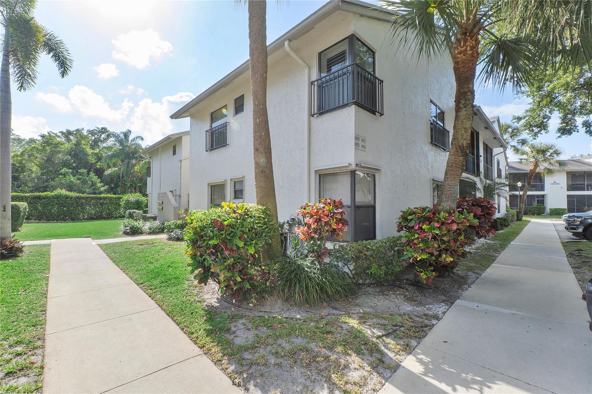 4670 NW 22nd St 4670