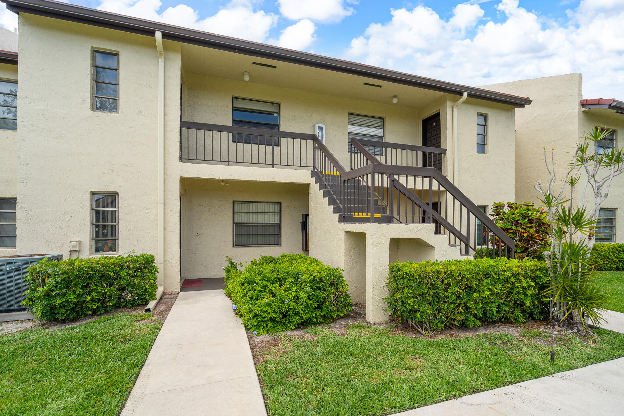 FAIRWAYS OF BOCA LAGO CONDO - Residential