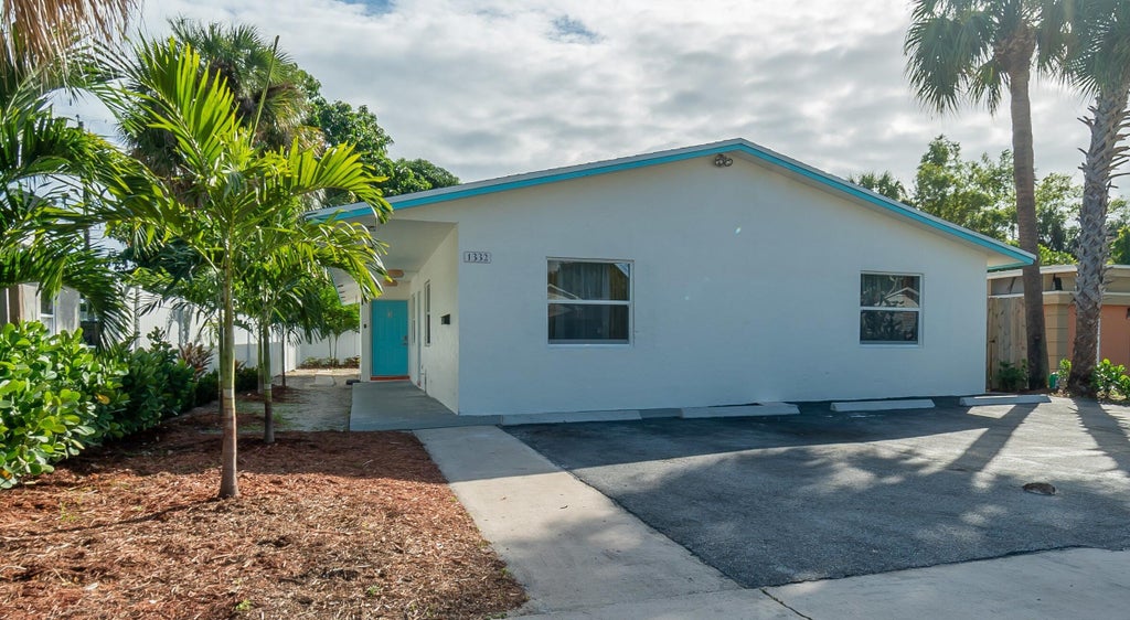 Photo of 1332 LONGWOOD Street, West Palm Beach, FL 33401 (MLS # B26074515)