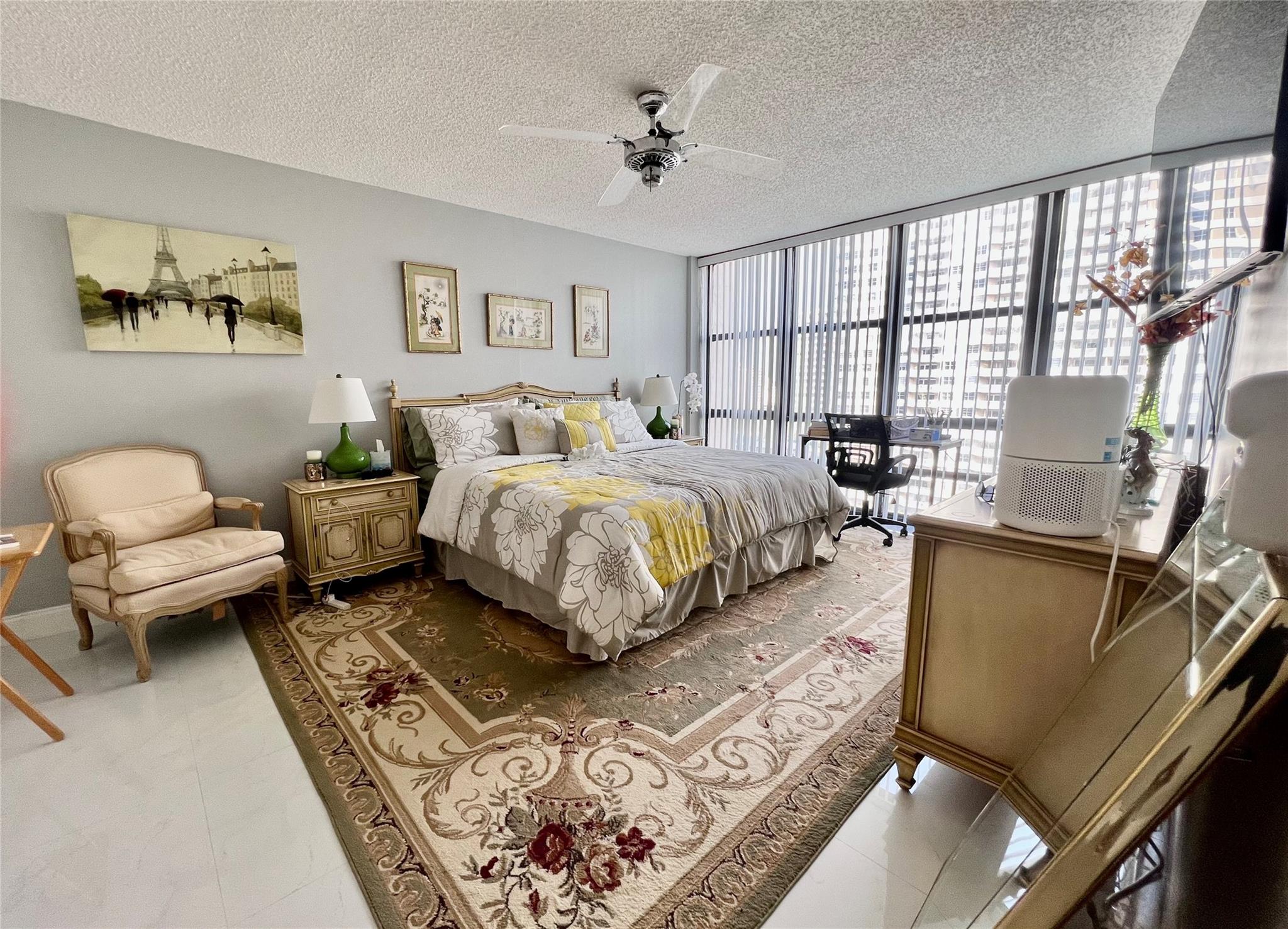 AVANT GARDE CONDO - Residential Lease