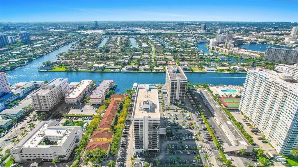 AVANT GARDE CONDO - Residential Lease