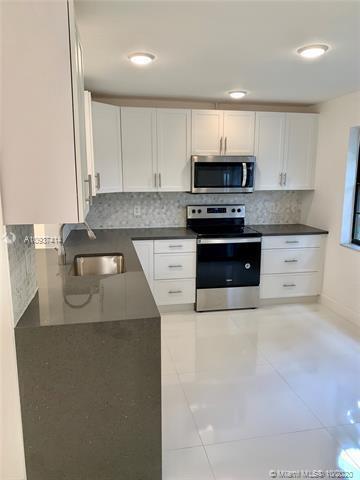 LAKES OF BOCA BARWOOD 1 - Residential