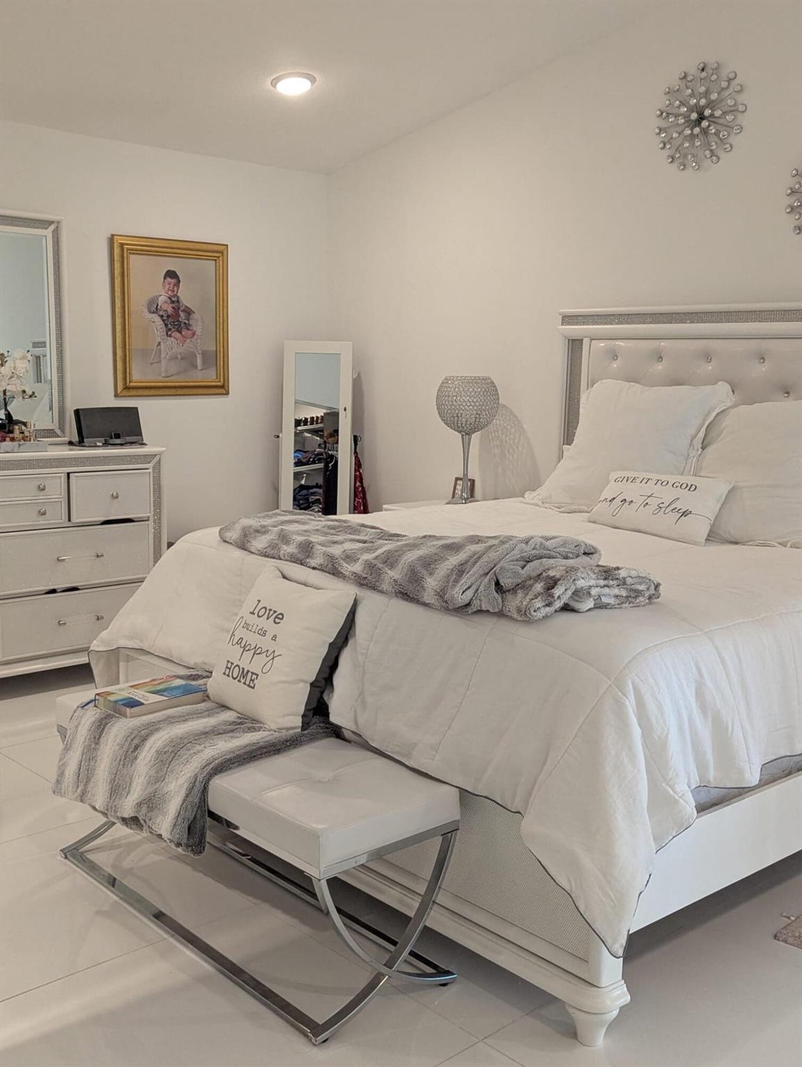 LAKES OF BOCA BARWOOD 1 - Residential