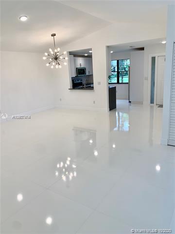 LAKES OF BOCA BARWOOD 1 - Residential