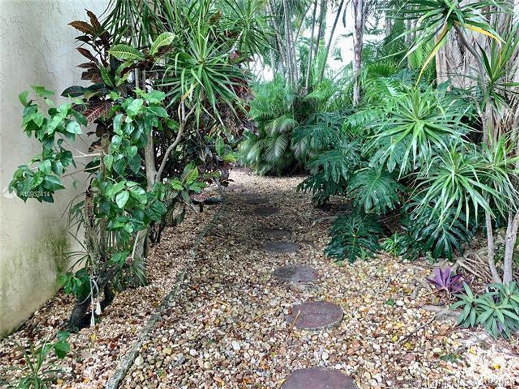 Photo of 23277 Barlake Drive, Boca Raton, FL 33433 (MLS # R11147742)