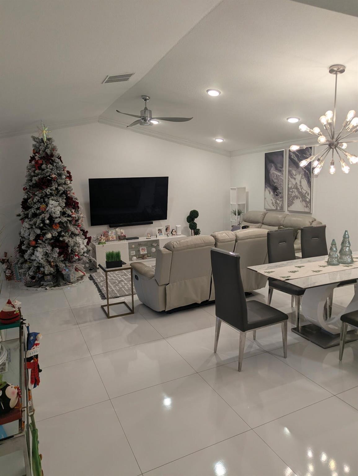 LAKES OF BOCA BARWOOD 1 - Residential