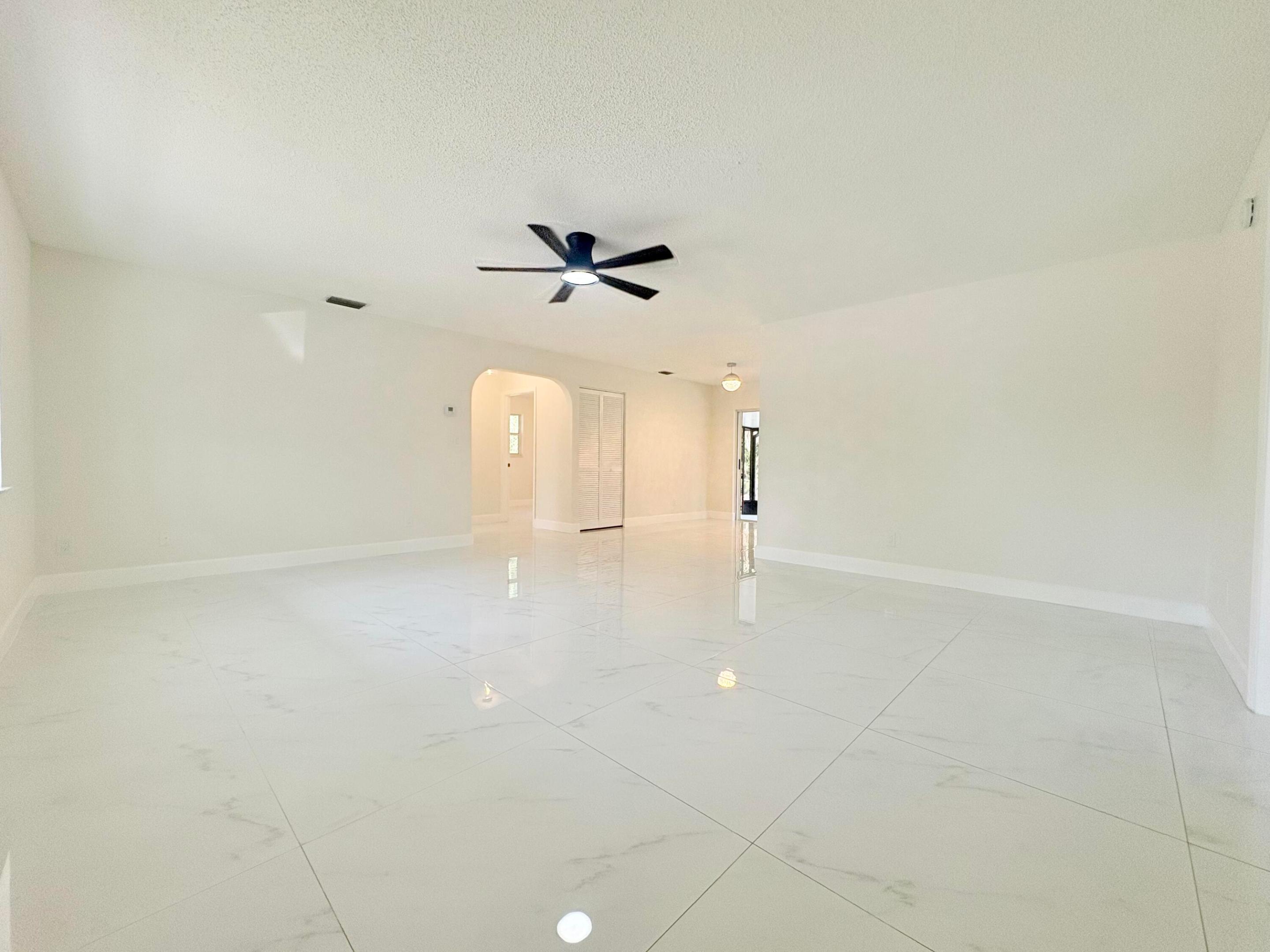 LOXAHATCHEE GROVES - Residential