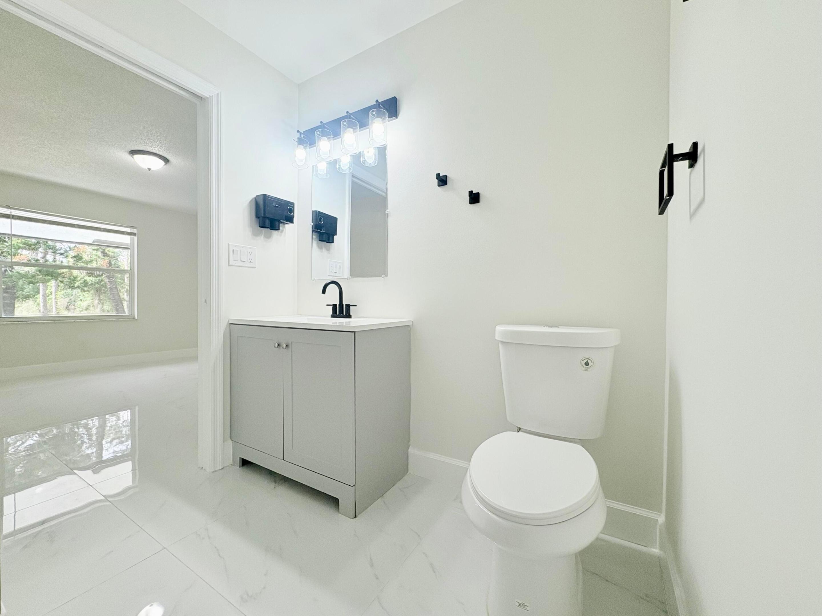 LOXAHATCHEE GROVES - Residential