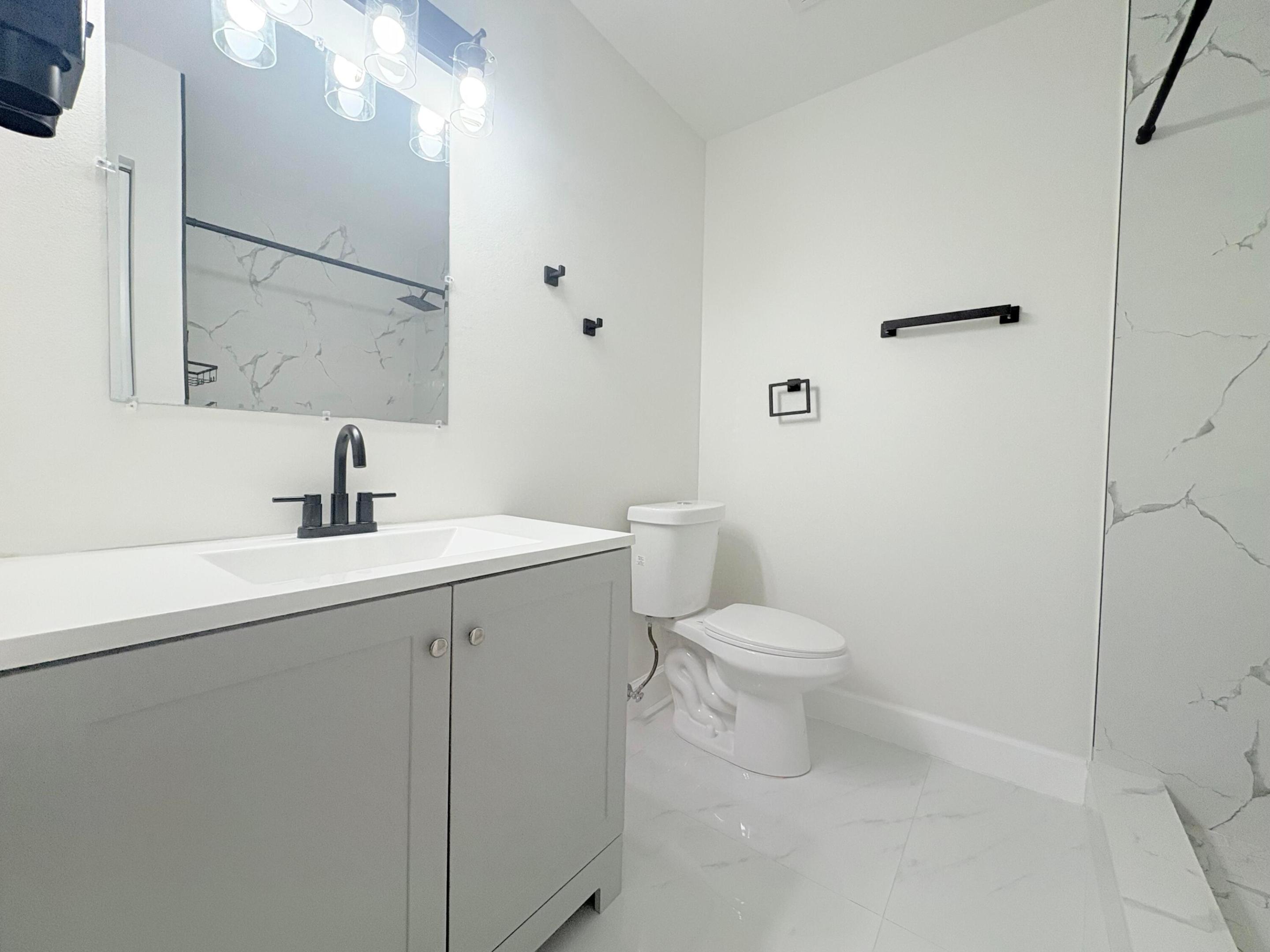 LOXAHATCHEE GROVES - Residential