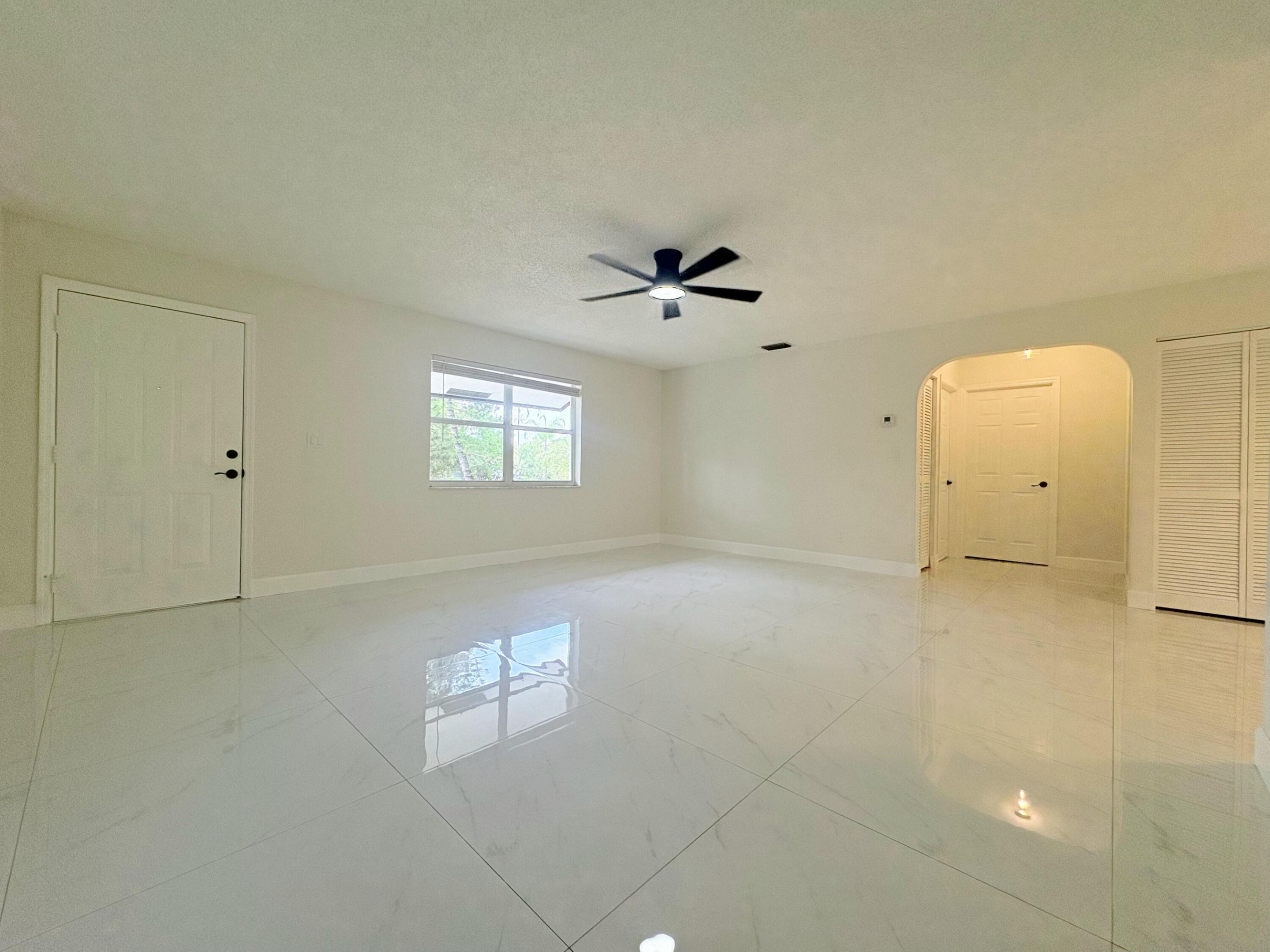 LOXAHATCHEE GROVES - Residential