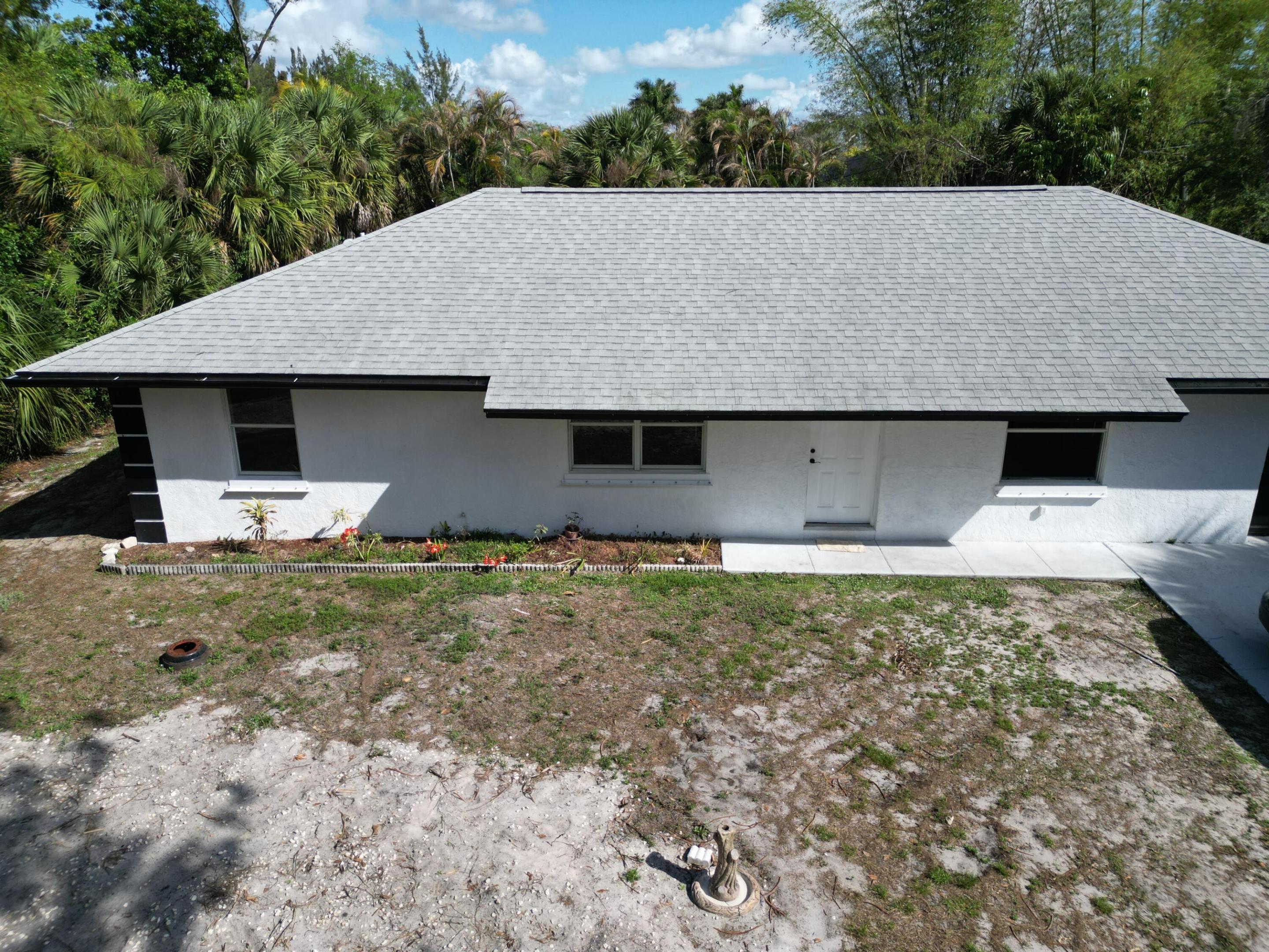 LOXAHATCHEE GROVES - Residential