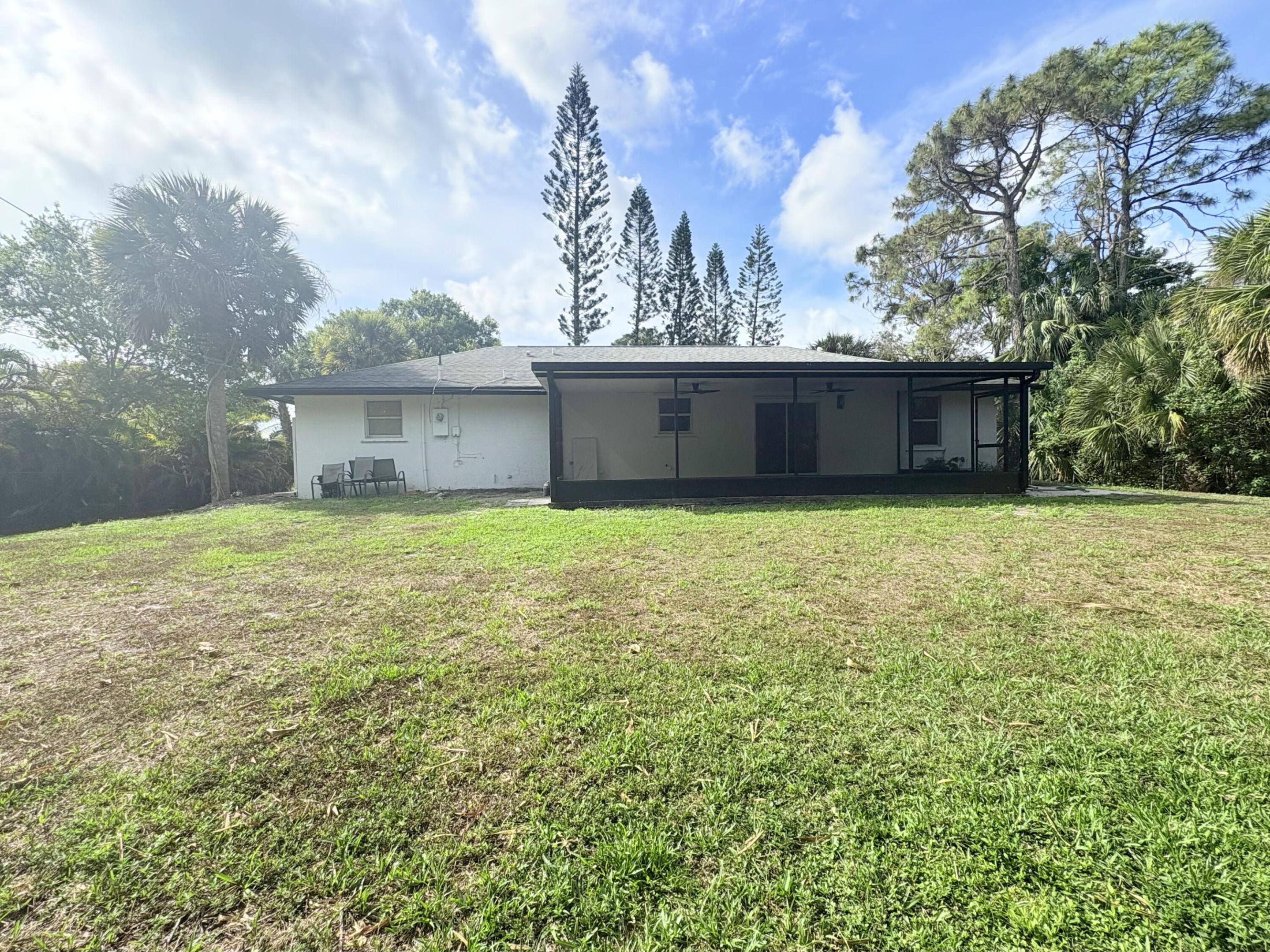 LOXAHATCHEE GROVES - Residential