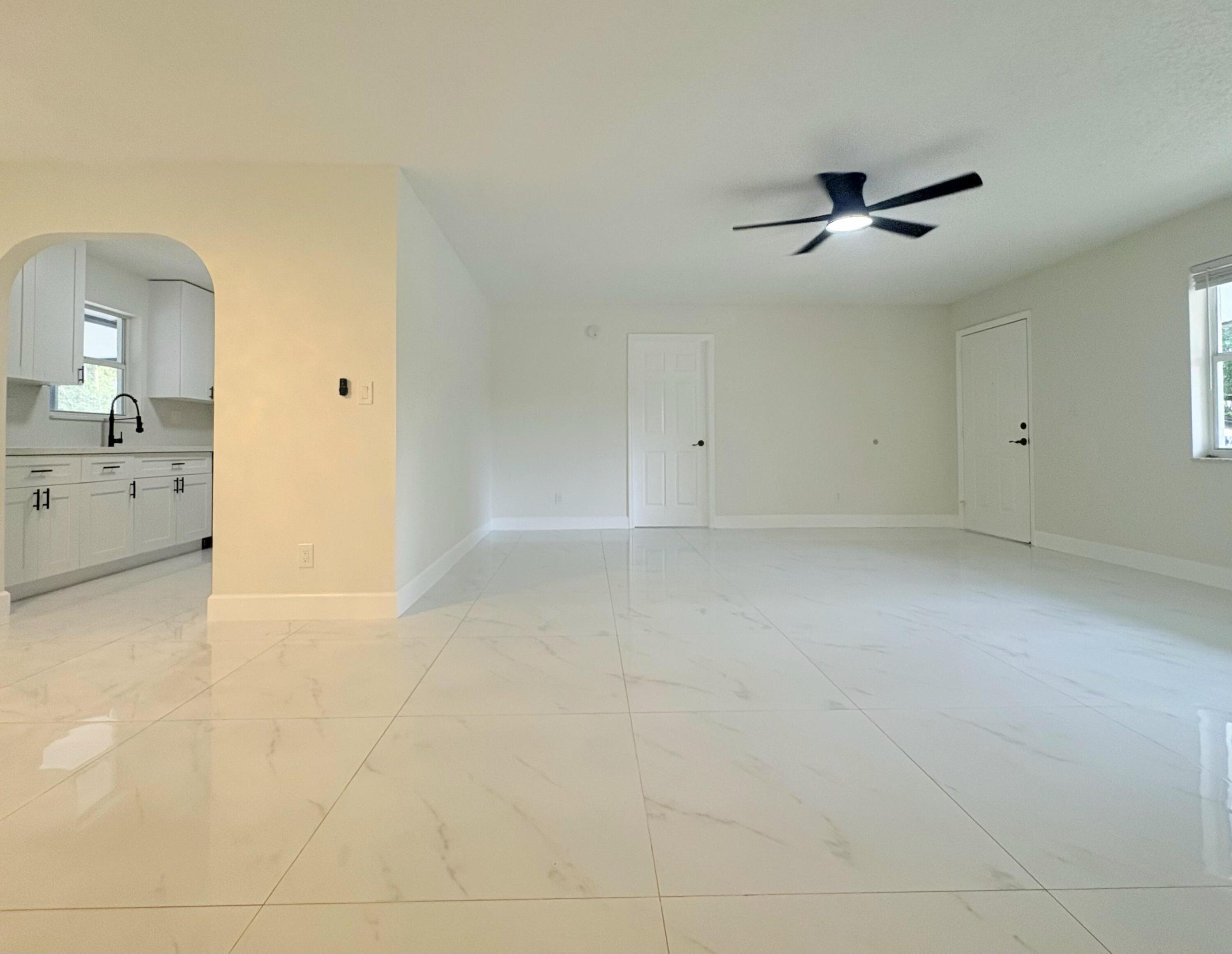 LOXAHATCHEE GROVES - Residential