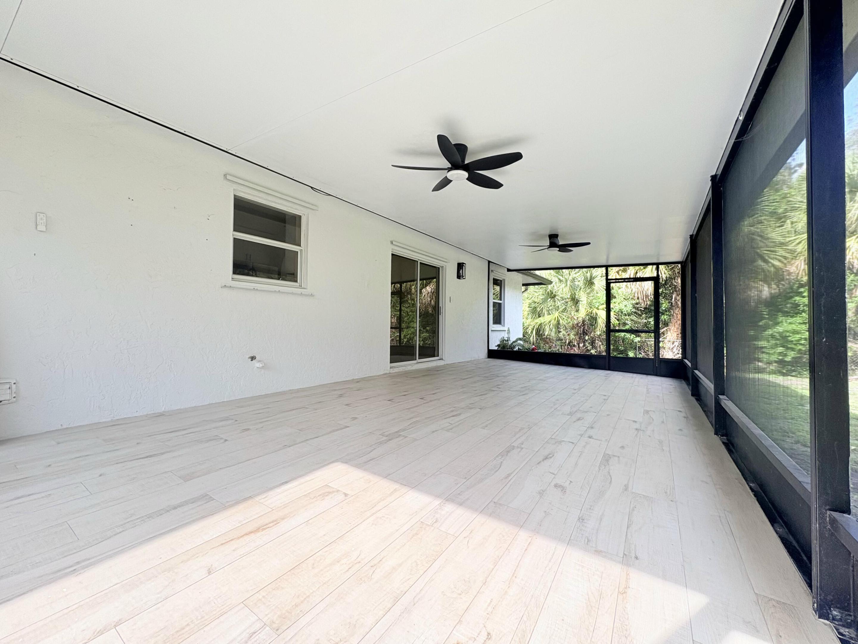 LOXAHATCHEE GROVES - Residential