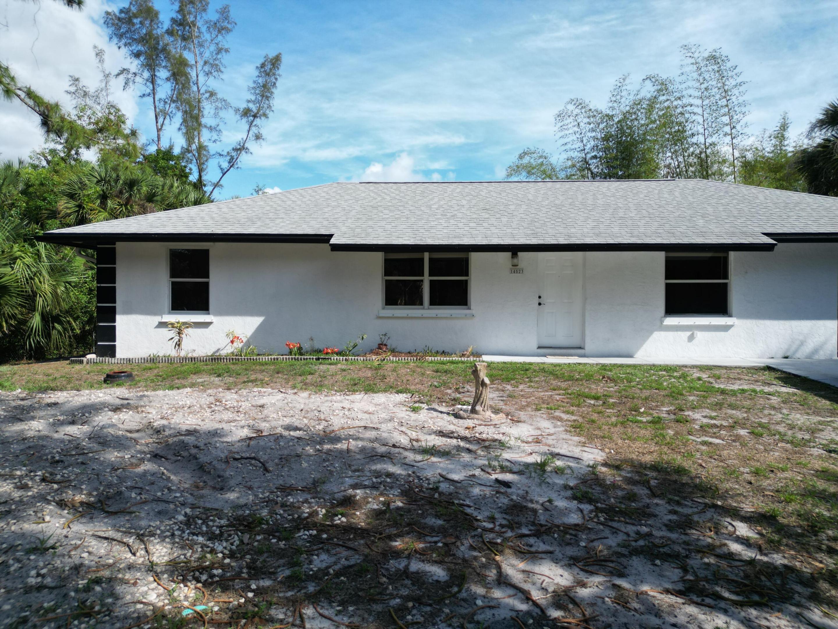 LOXAHATCHEE GROVES - Residential