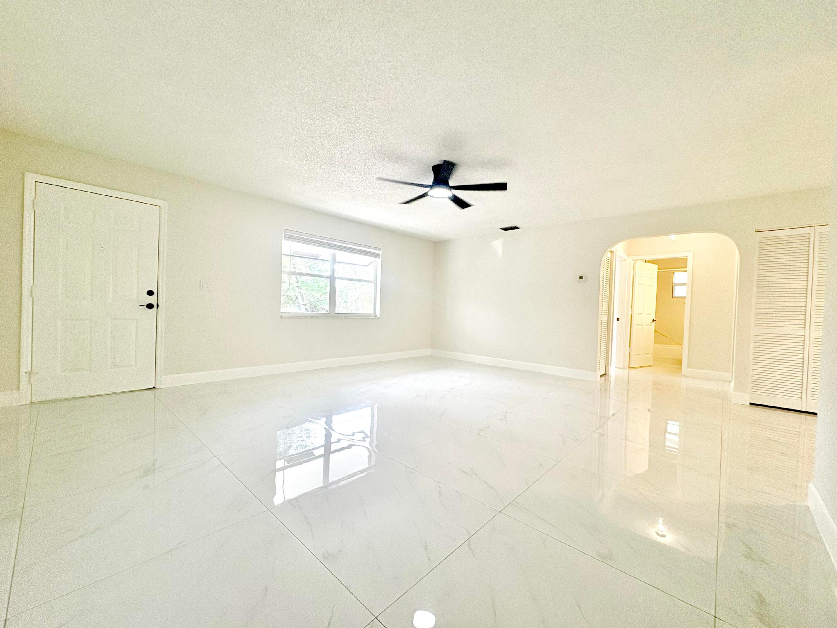LOXAHATCHEE GROVES - Residential
