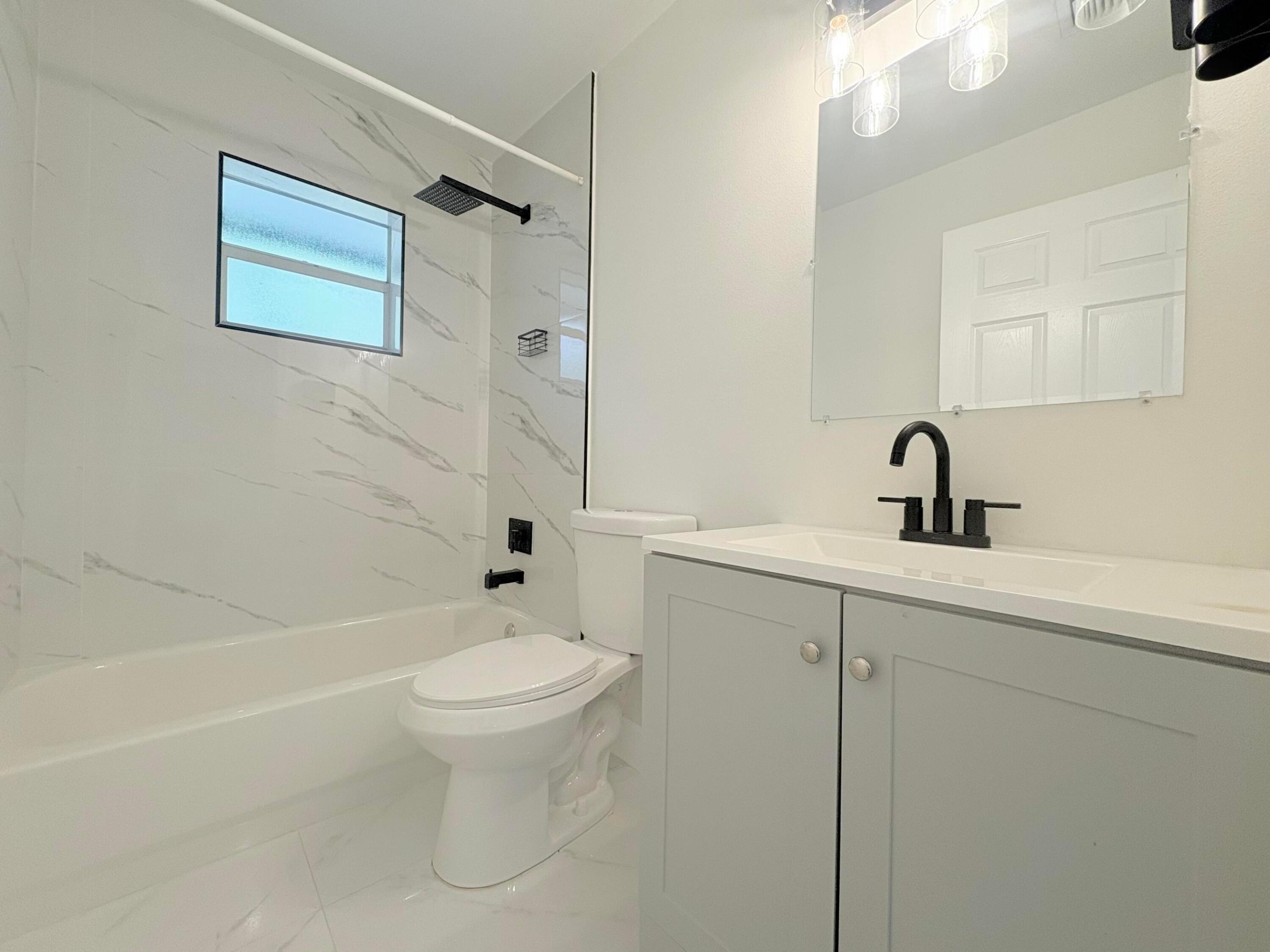 LOXAHATCHEE GROVES - Residential