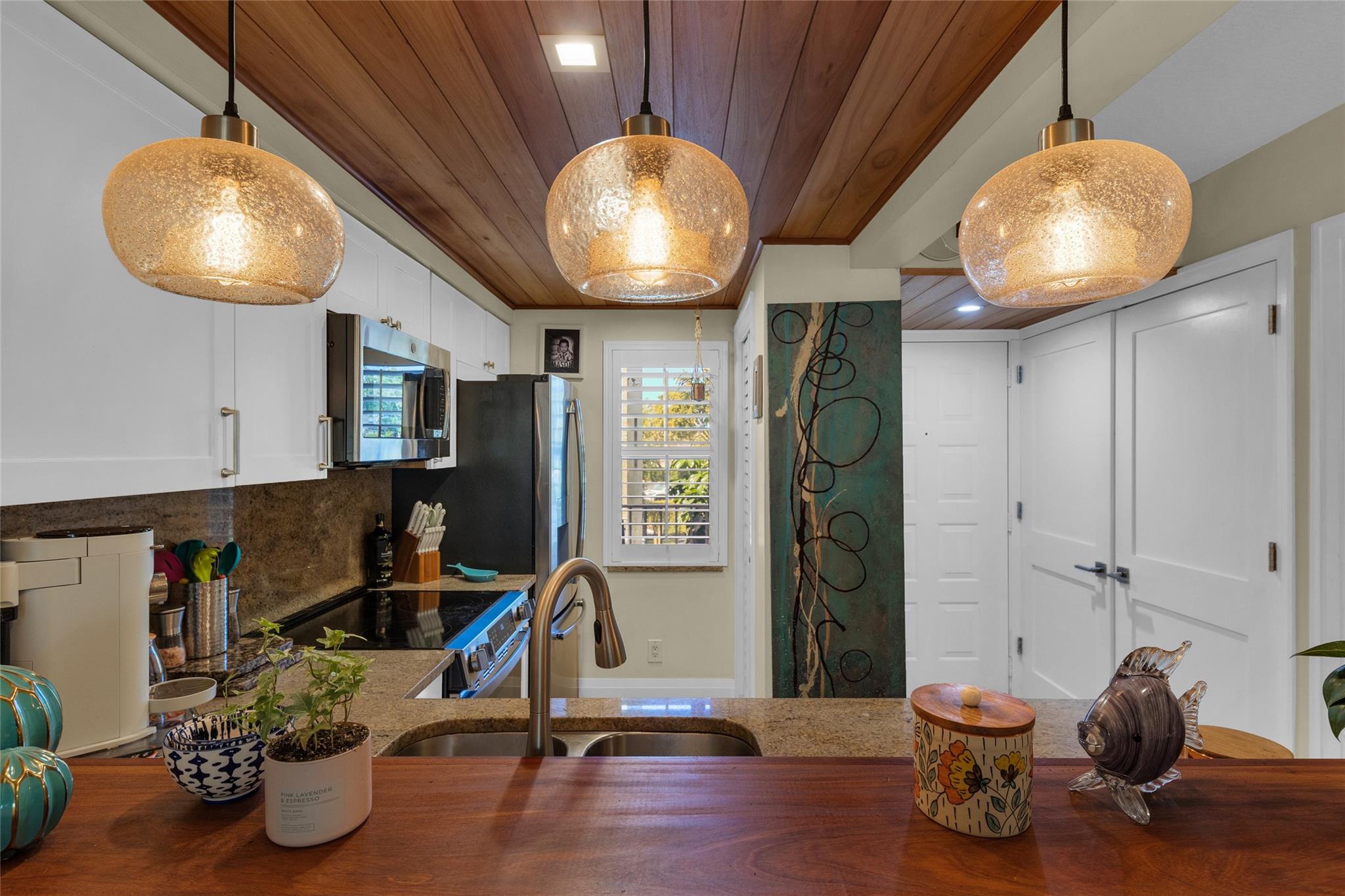 2228 N Cypress Bend Dr 204