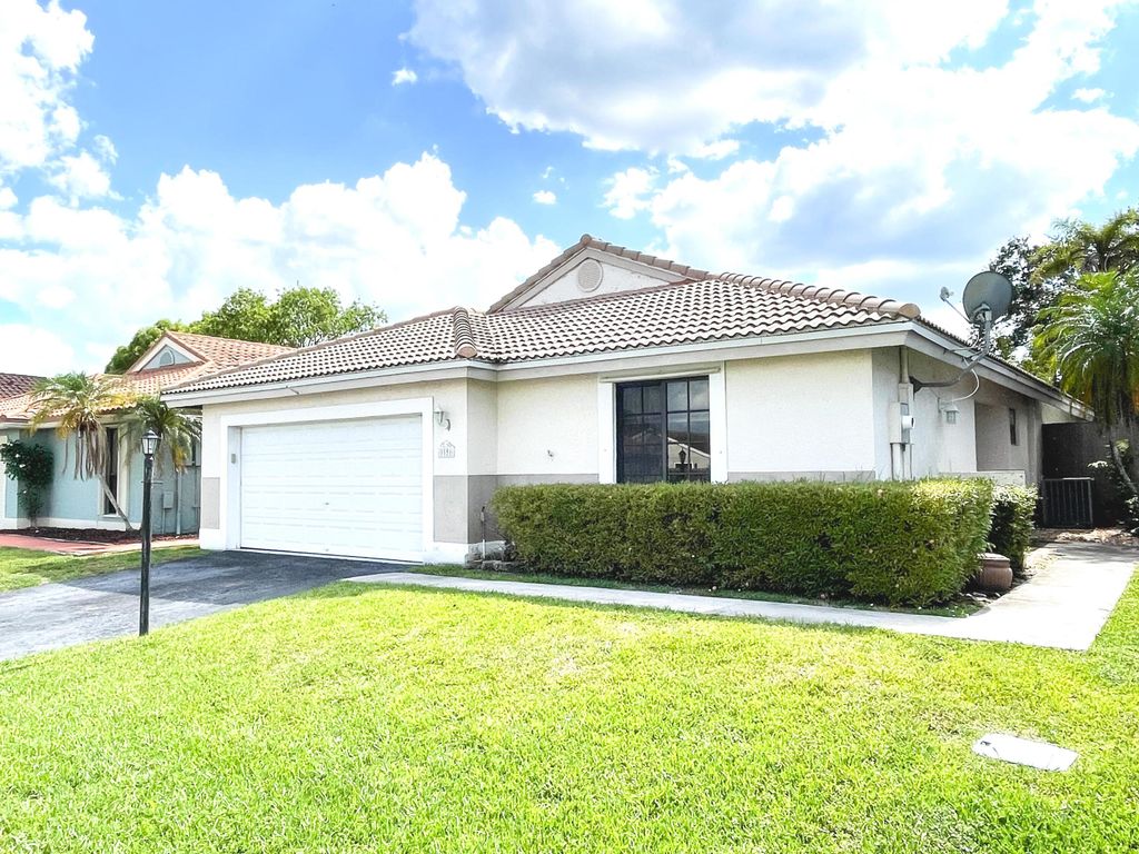 Photo of 5851 Bristol Lane, Davie, FL 33331 (MLS # B26029794)
