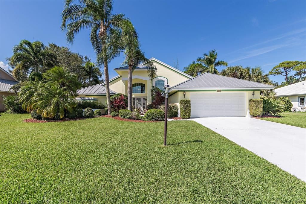 Photo of 8350 SE Woodcrest Place, Hobe Sound, FL 33455 (MLS # R10750545)