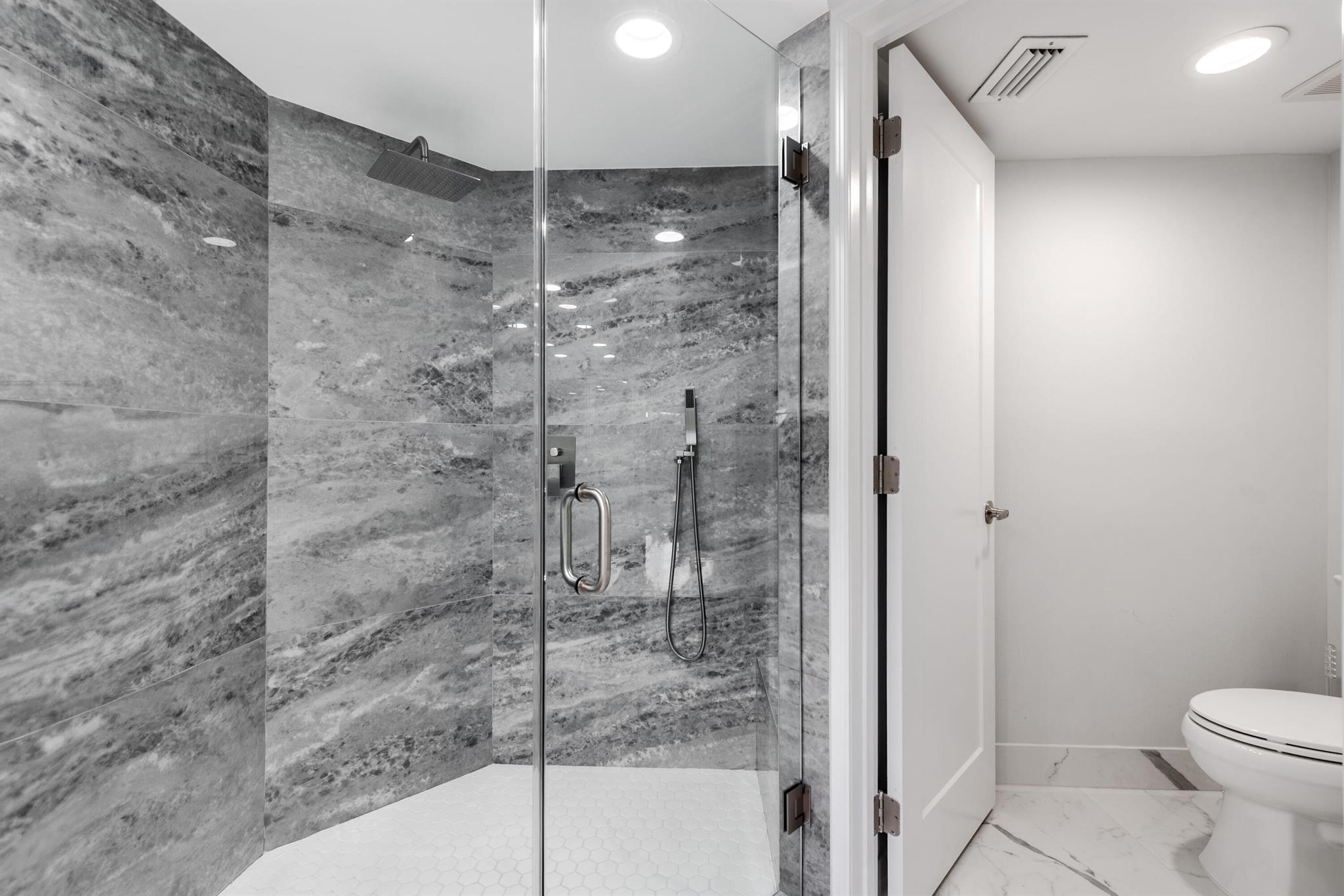 GLENEAGLES CONDO III - Residential