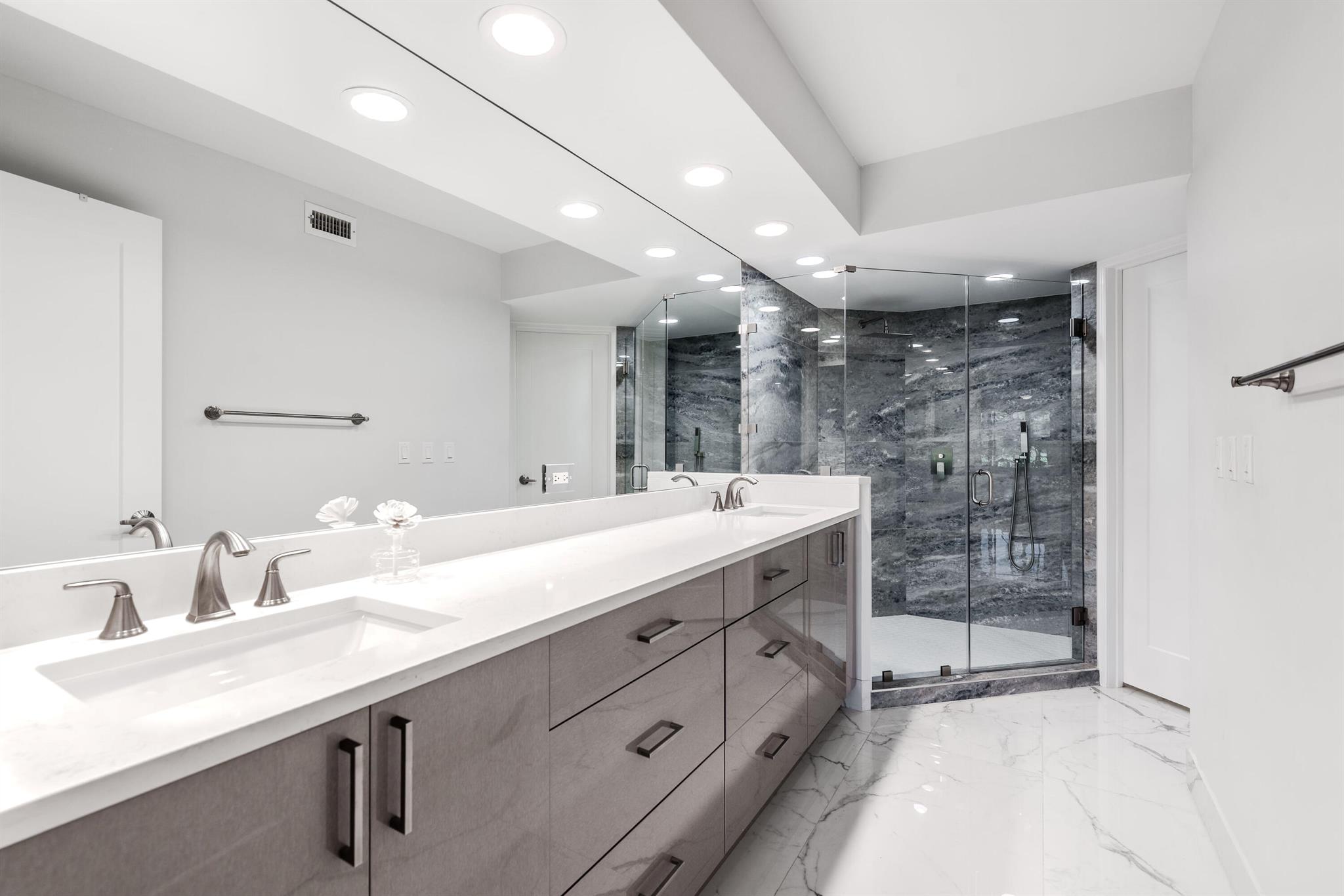 GLENEAGLES CONDO III - Residential