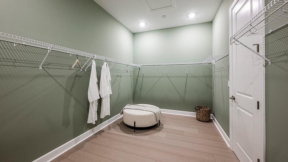 ASTOR CREEK - Residential