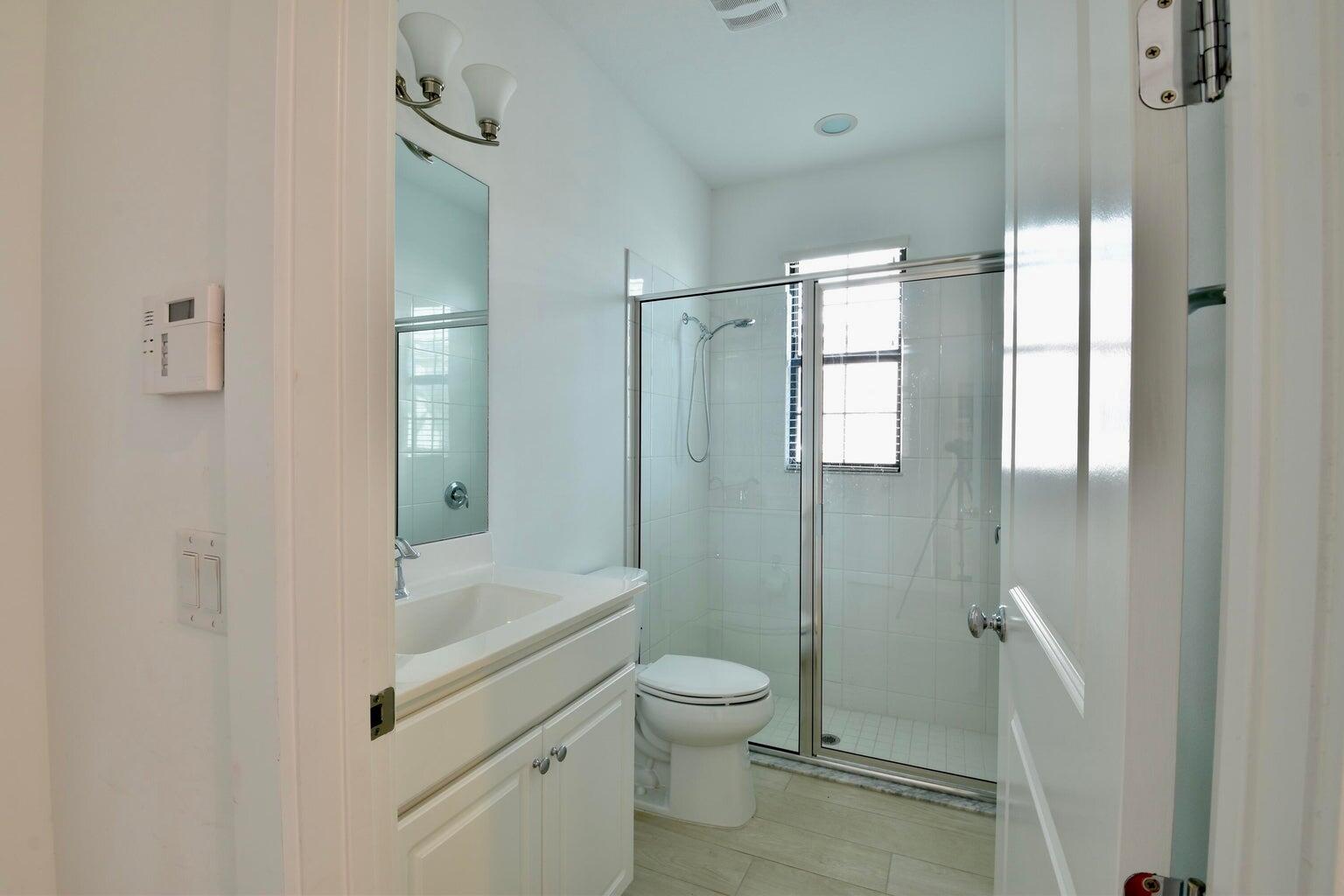 ALTON NEIGHBORHOOD - Residential Lease