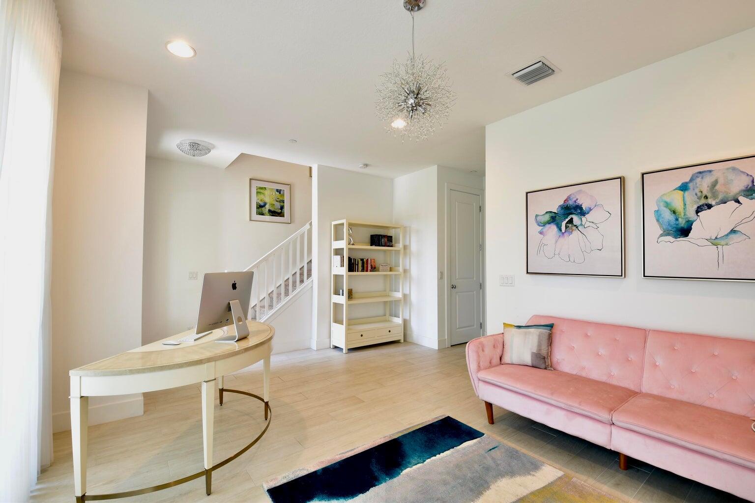 ALTON NEIGHBORHOOD - Residential Lease