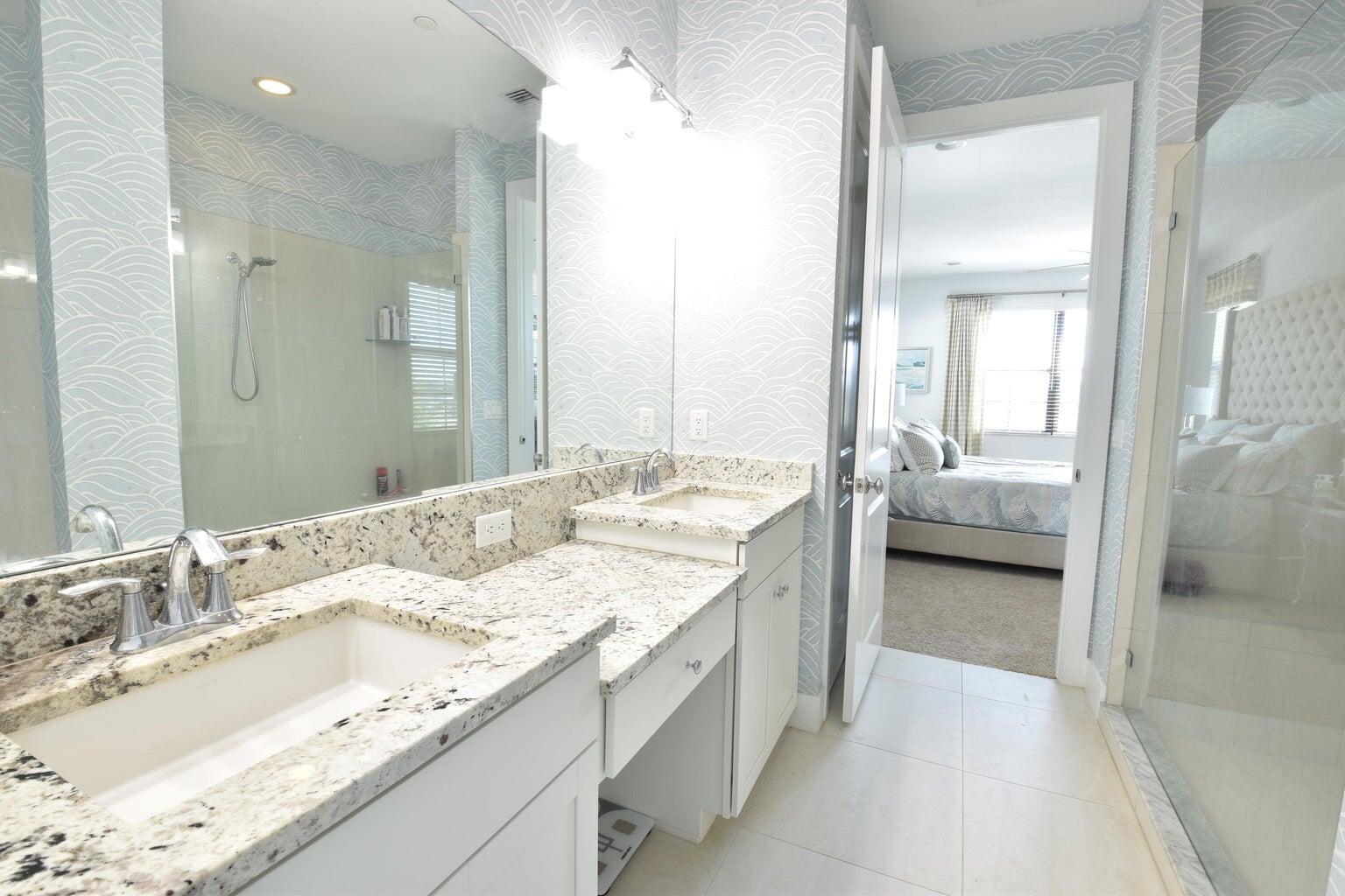 ALTON NEIGHBORHOOD - Residential Lease