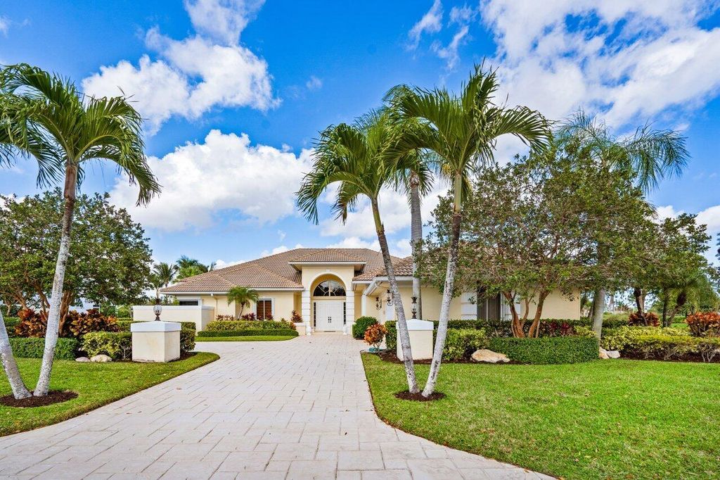 Photo of 143 Thornton Drive, Palm Beach Gardens, FL 33418 (MLS # R11062159)