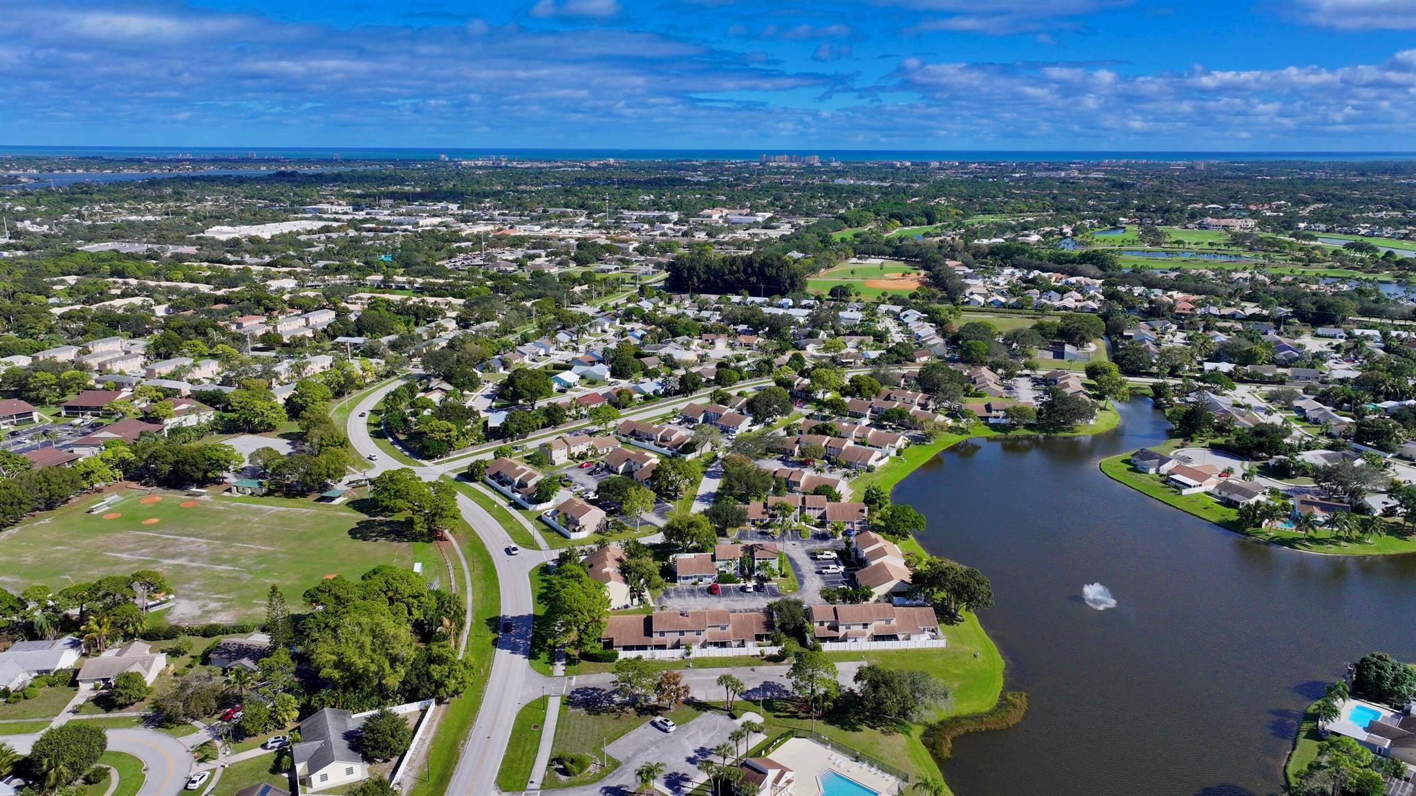 Jupiter Village Twnhms Ph - Residential Lease