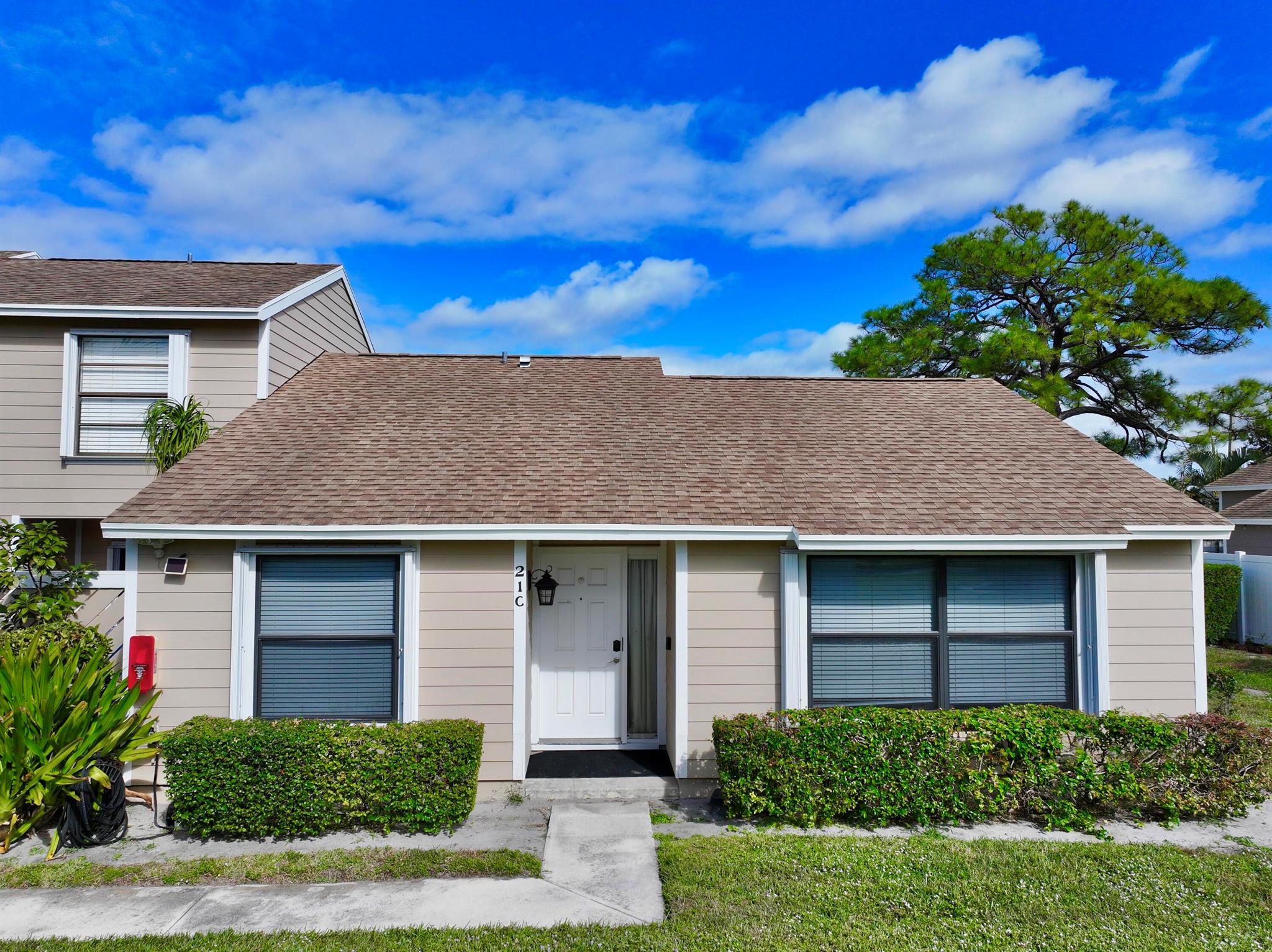 Jupiter Village Twnhms Ph - Residential Lease