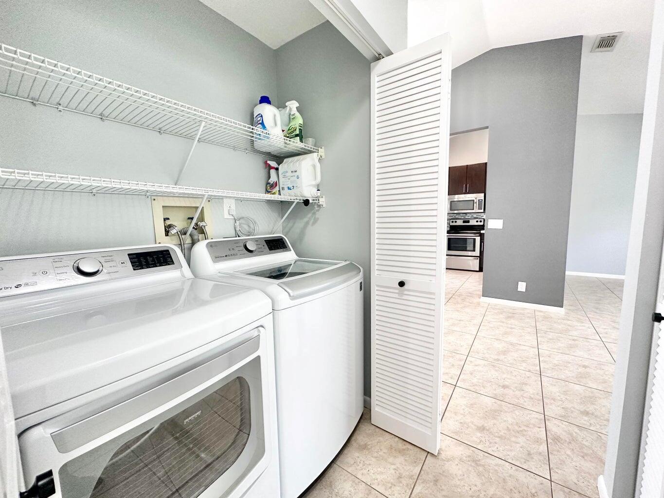 Jupiter Village Twnhms Ph - Residential Lease