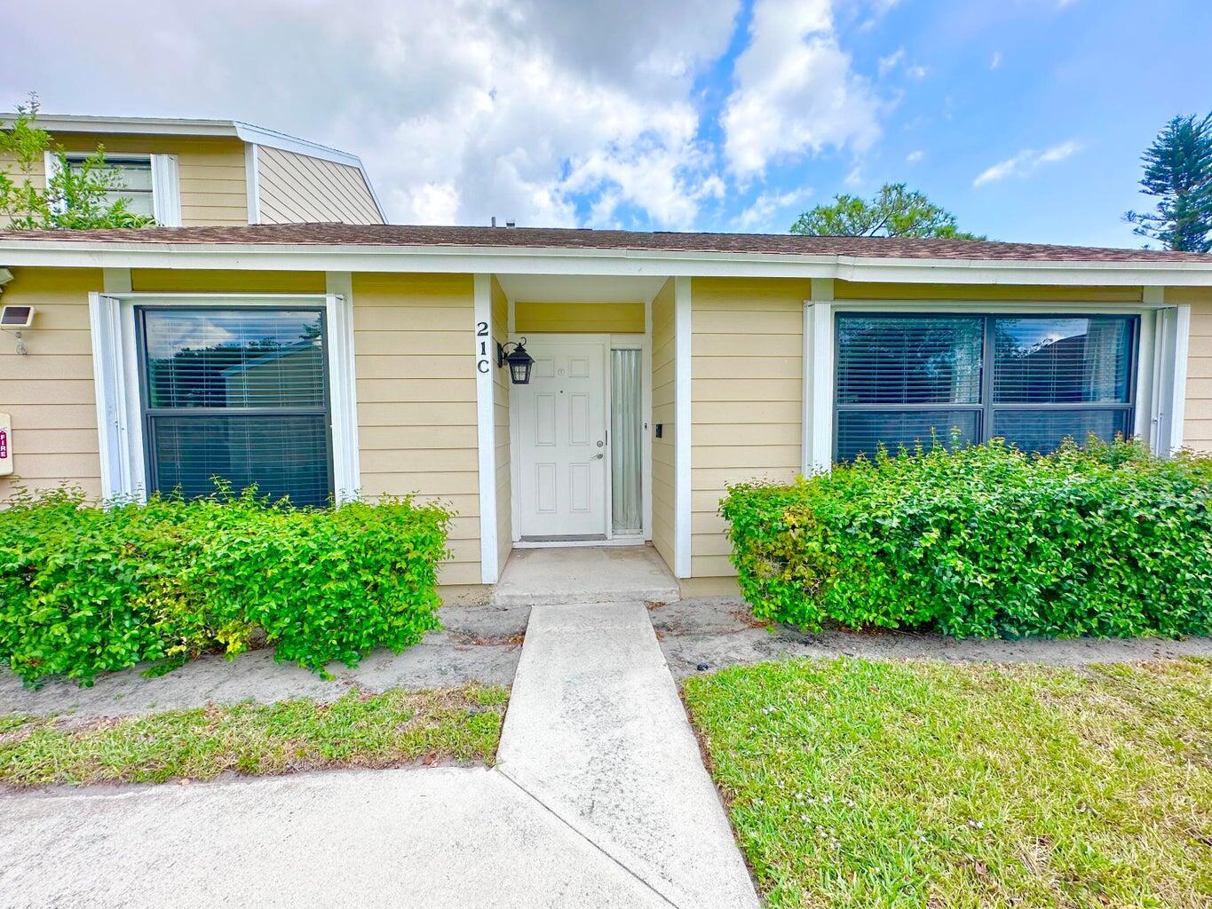 Jupiter Village Twnhms Ph - Residential Lease