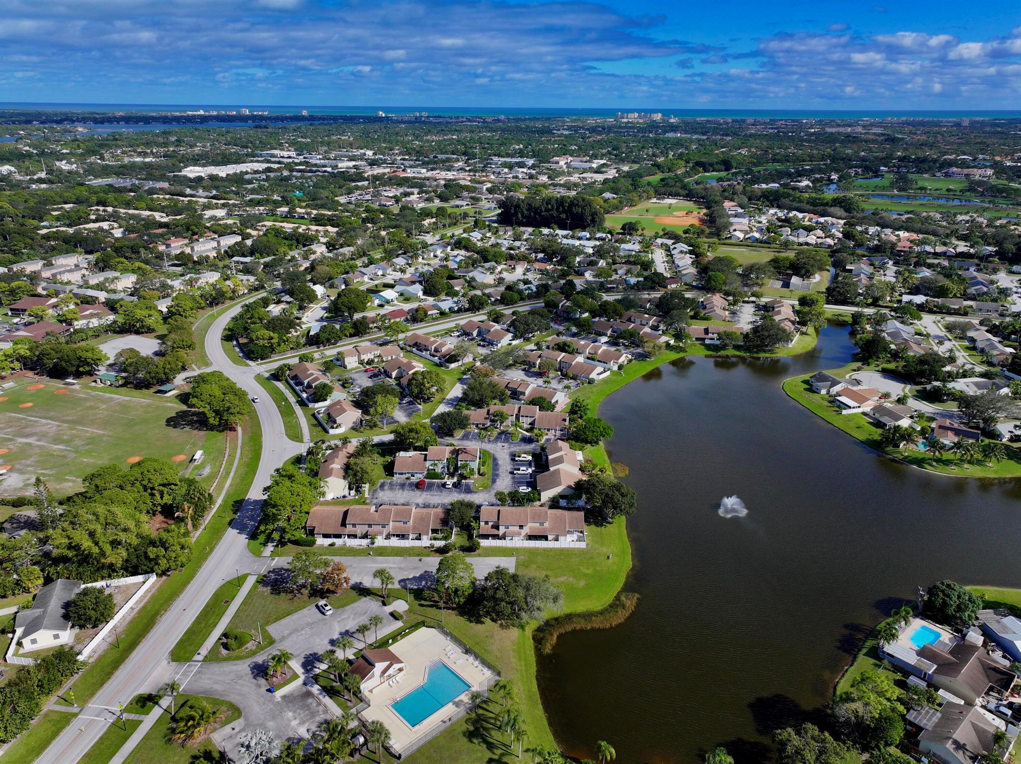 Jupiter Village Twnhms Ph - Residential Lease