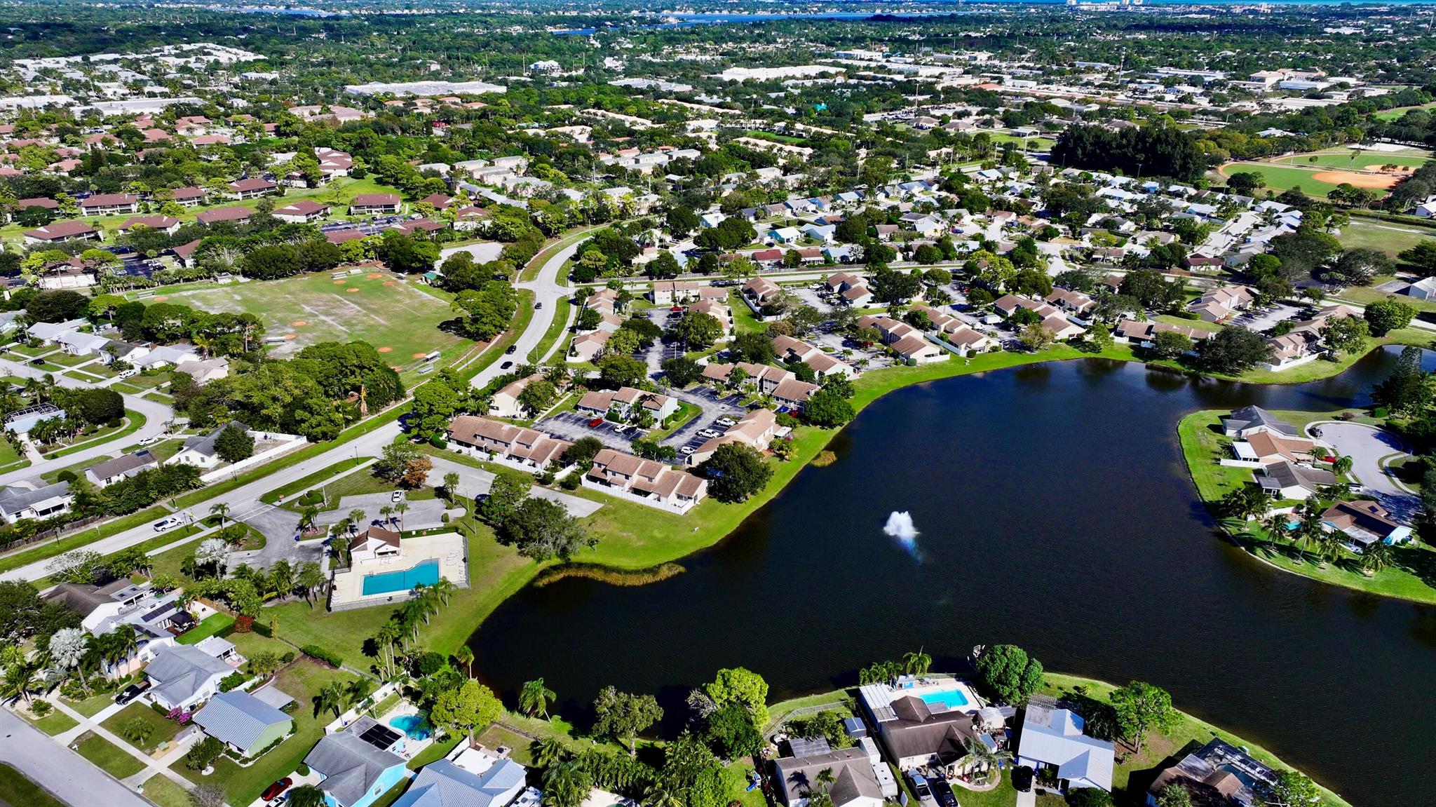 Jupiter Village Twnhms Ph - Residential Lease