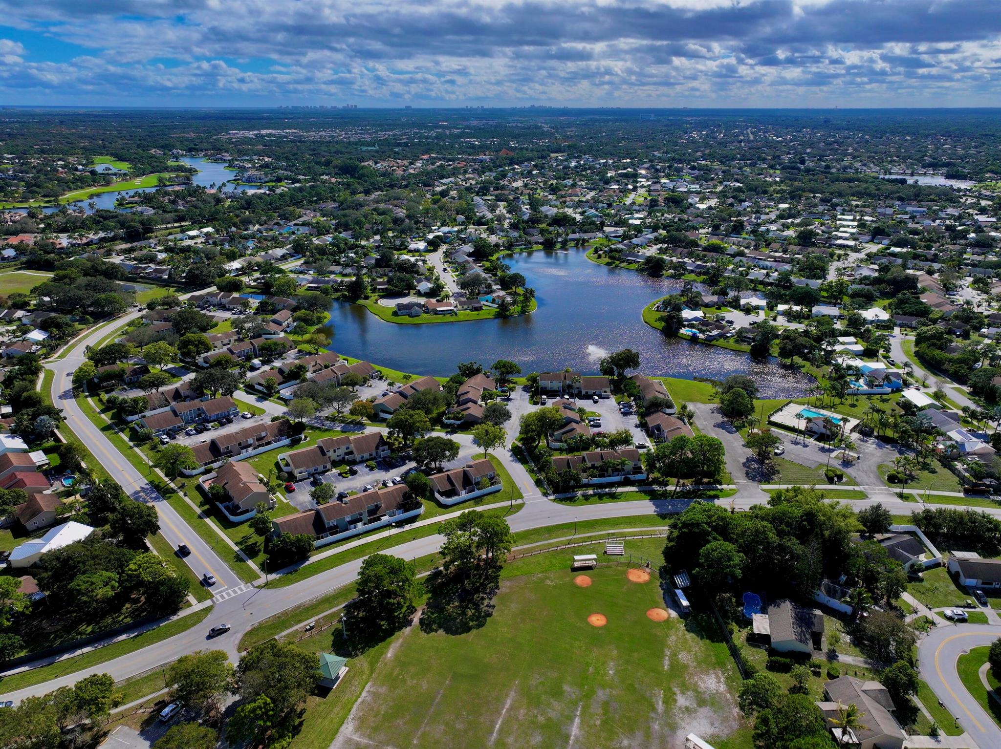 Jupiter Village Twnhms Ph - Residential Lease