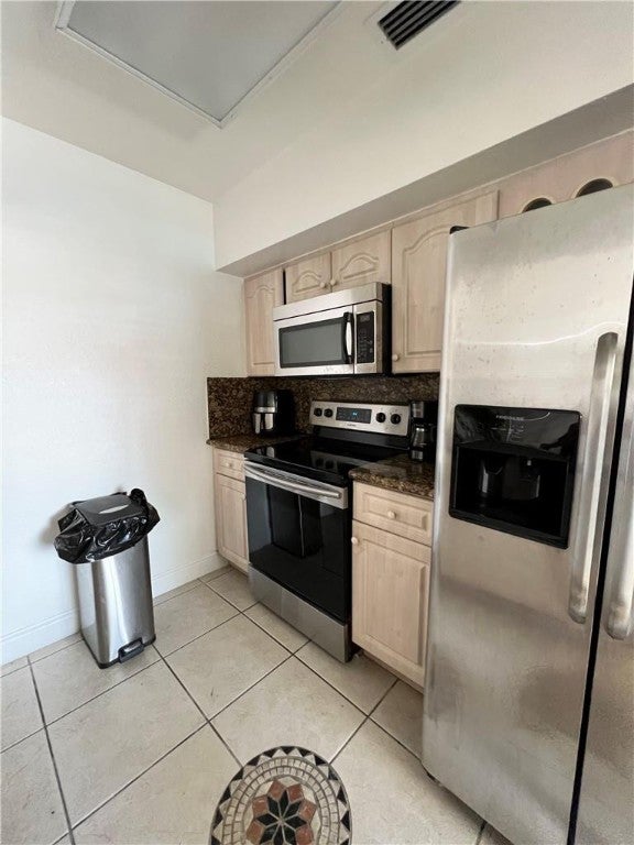225 E 41st Street