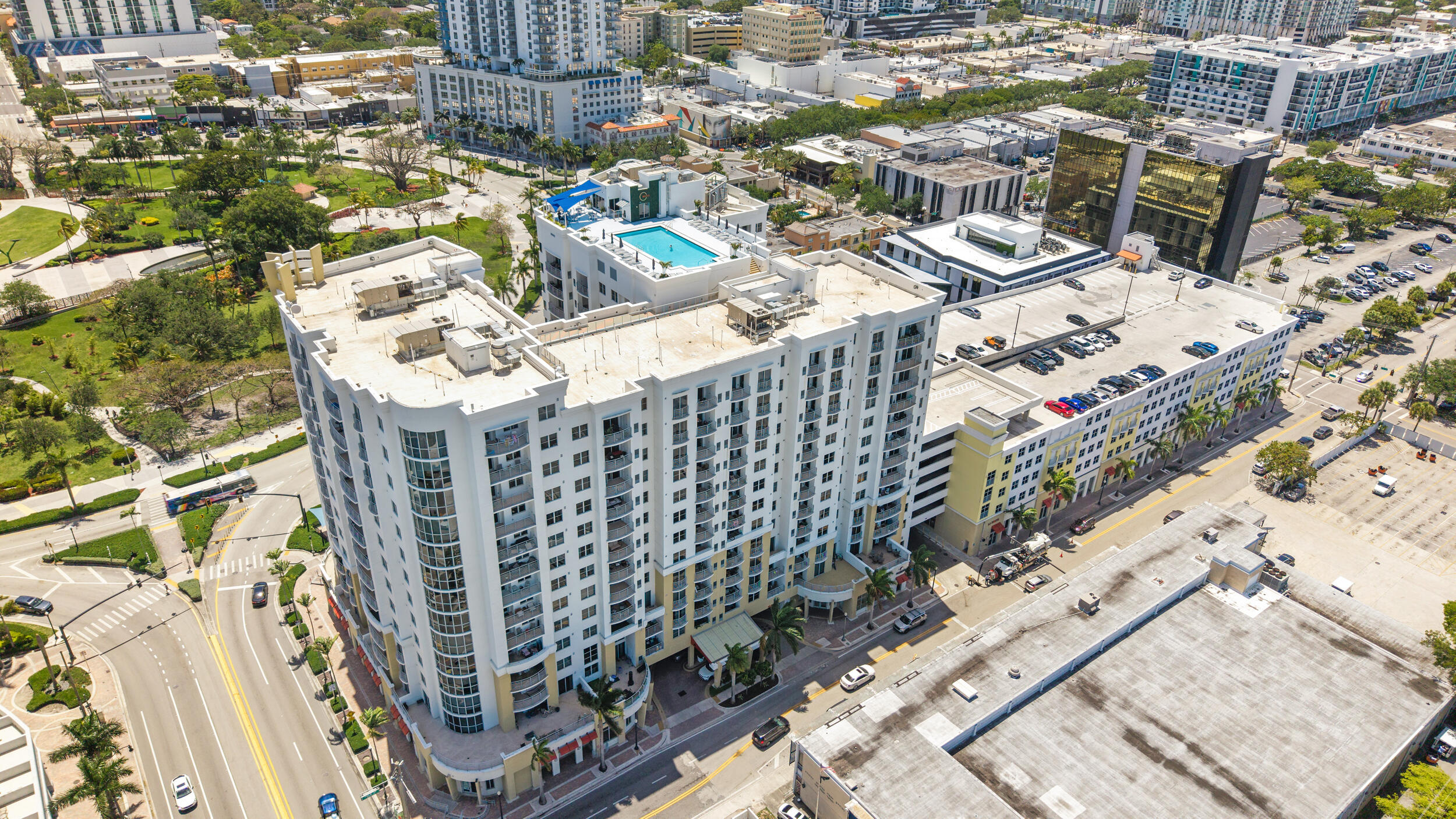 RADIUS CONDO - Residential Lease