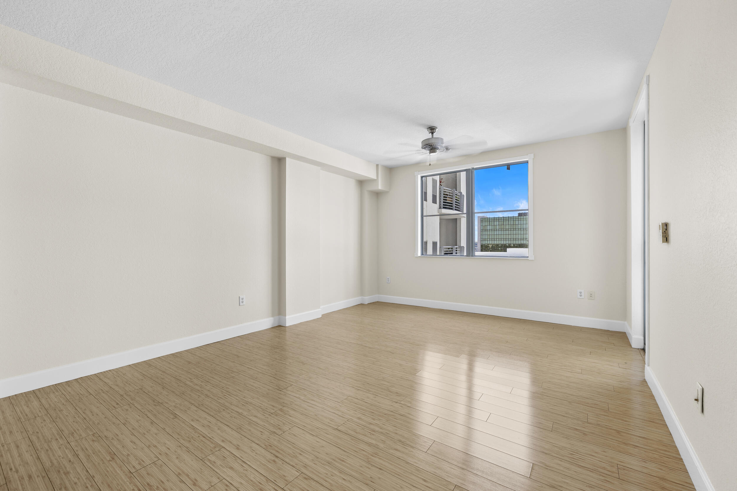 RADIUS CONDO - Residential Lease