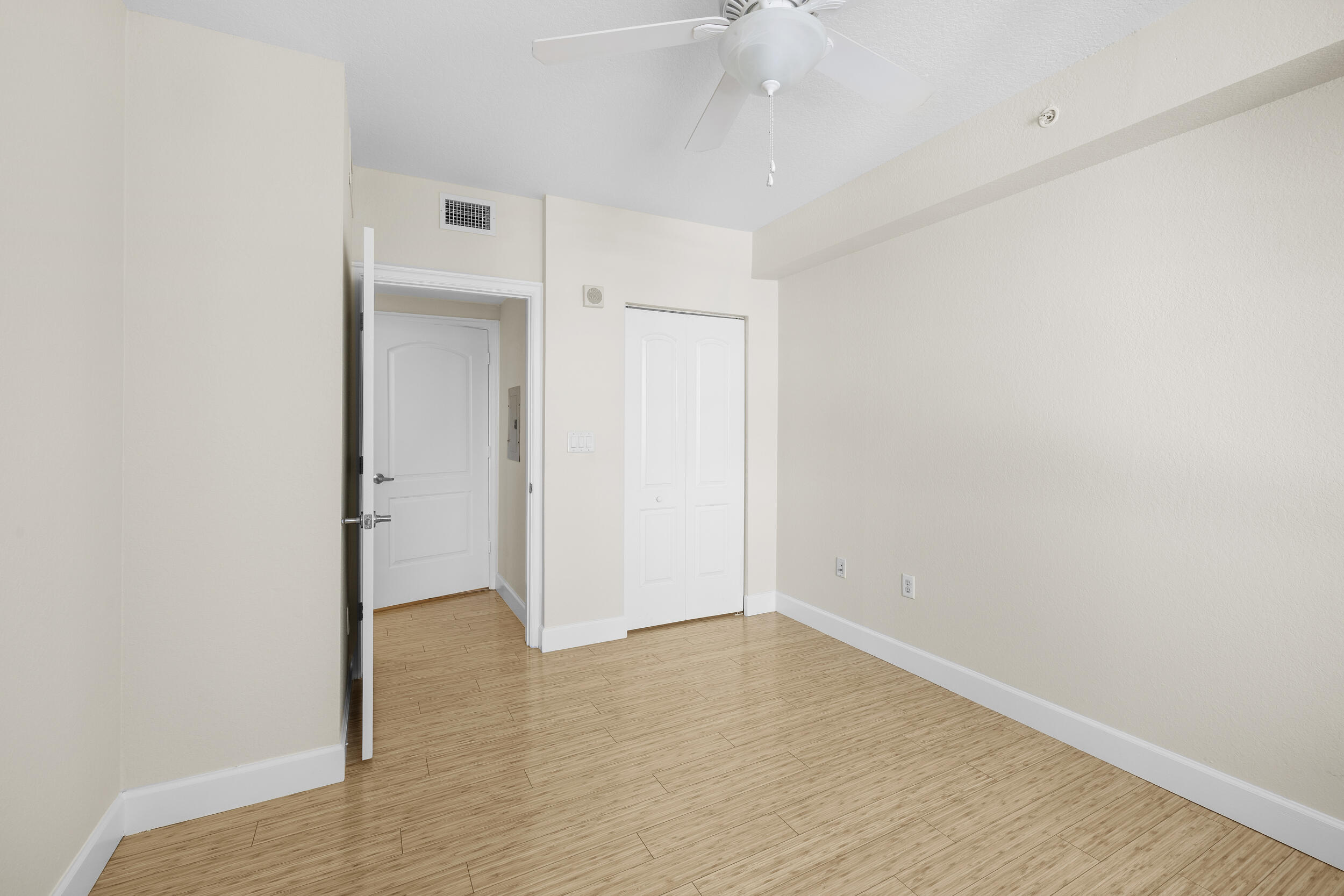RADIUS CONDO - Residential Lease