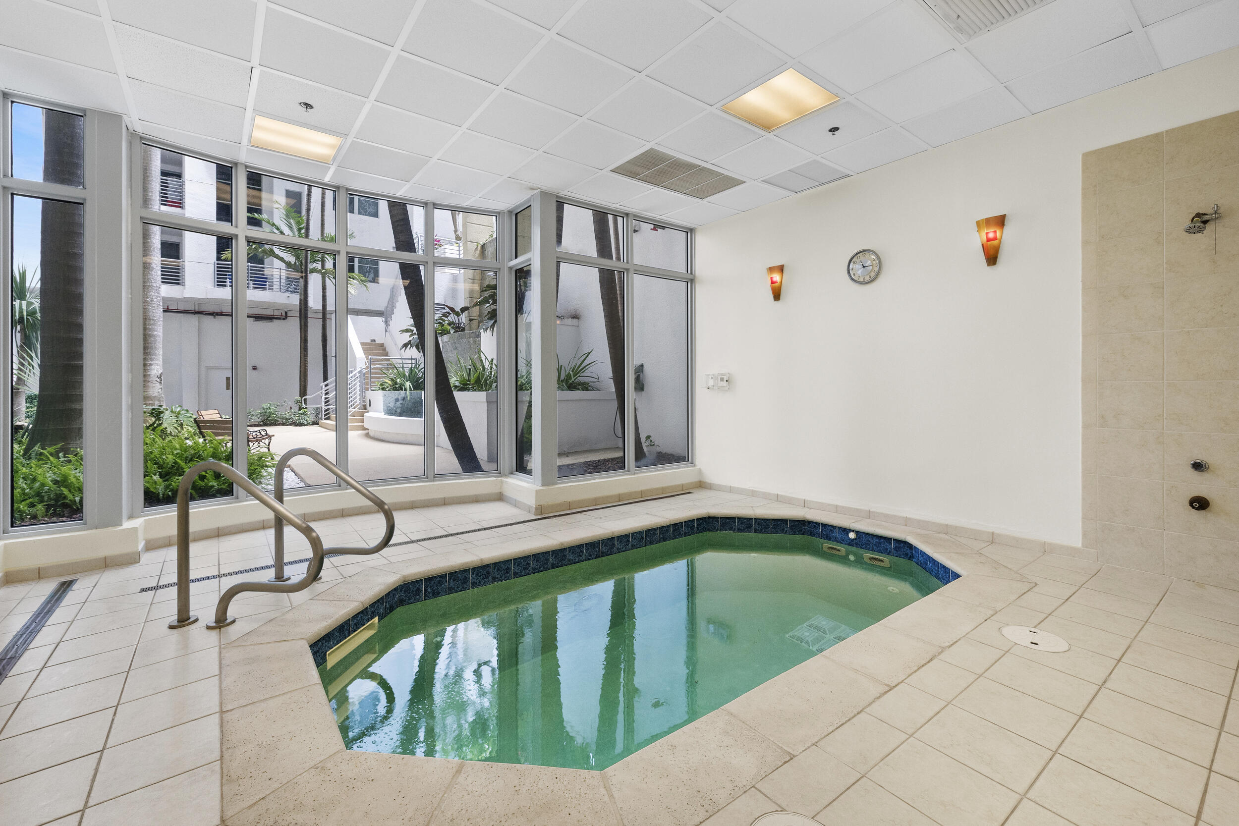 RADIUS CONDO - Residential Lease