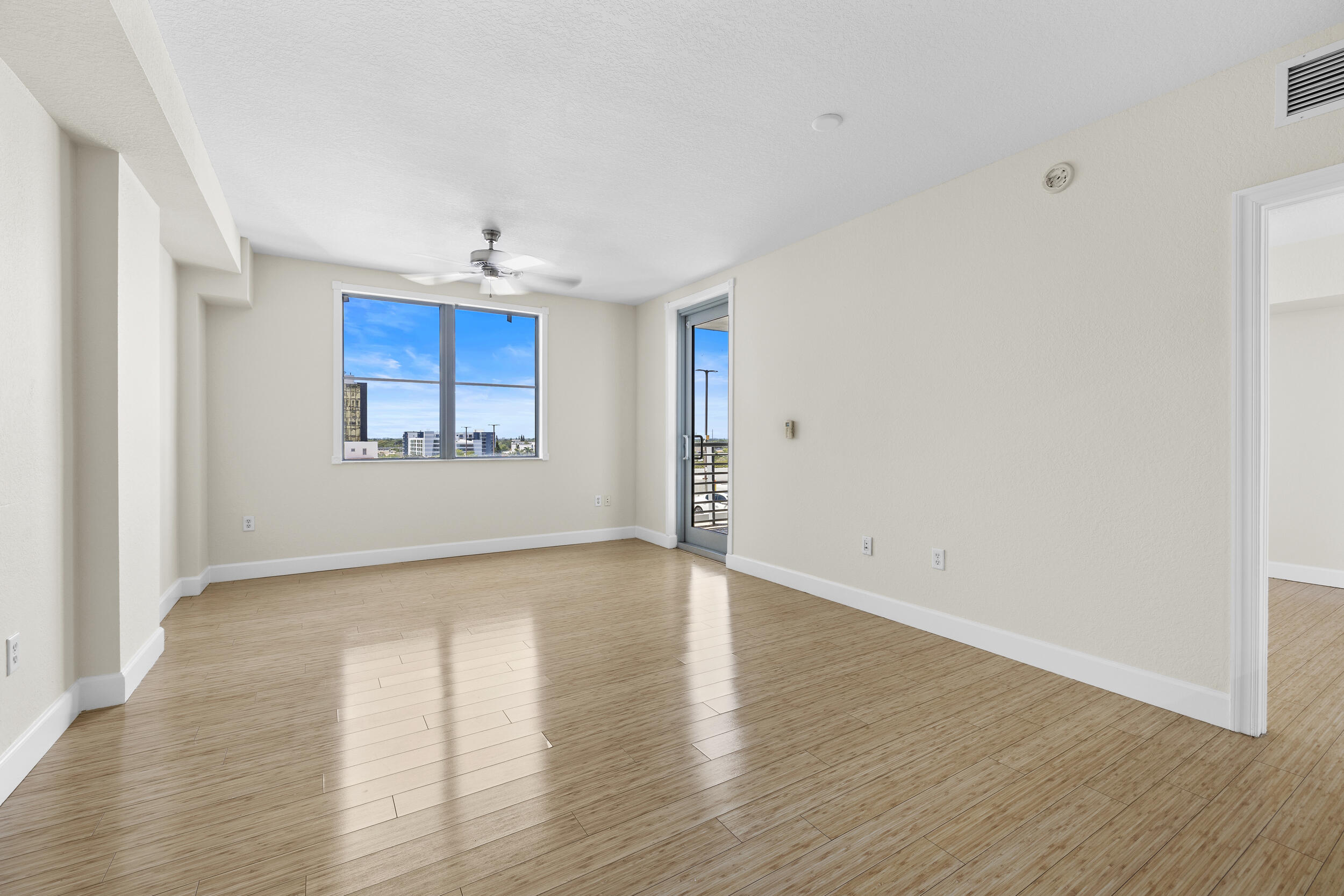 RADIUS CONDO - Residential Lease