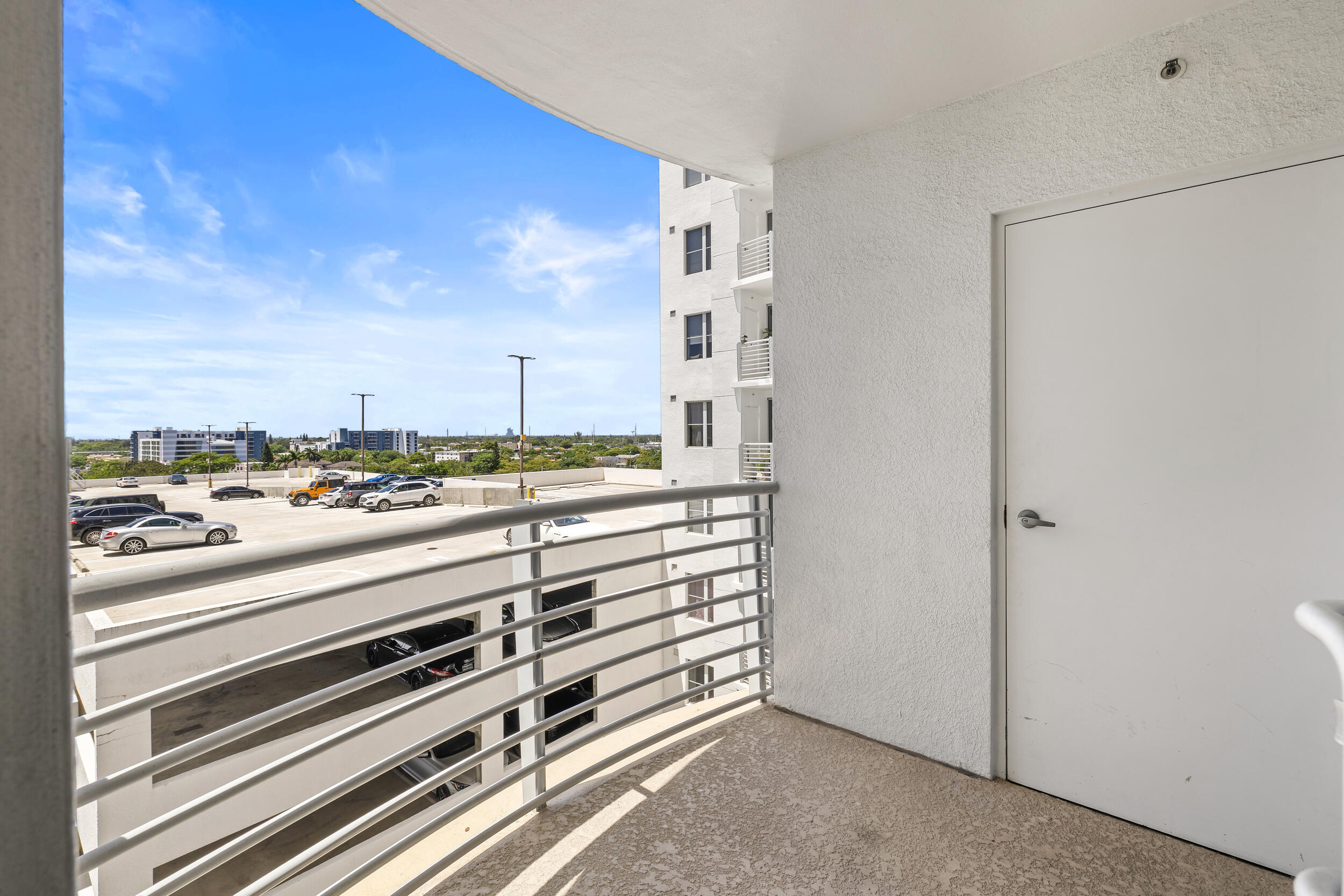 RADIUS CONDO - Residential Lease