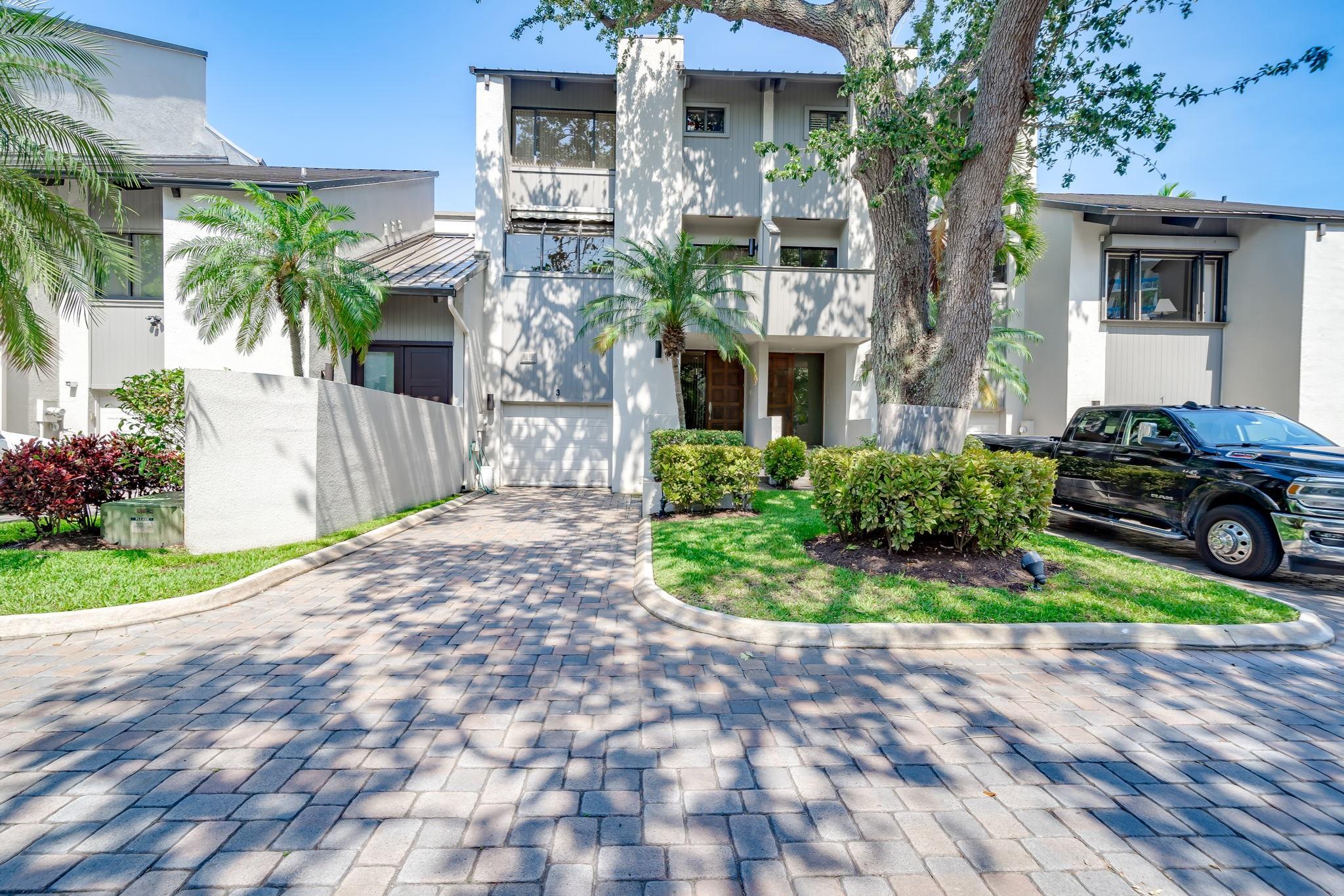 Portside Yacht Club - Residential