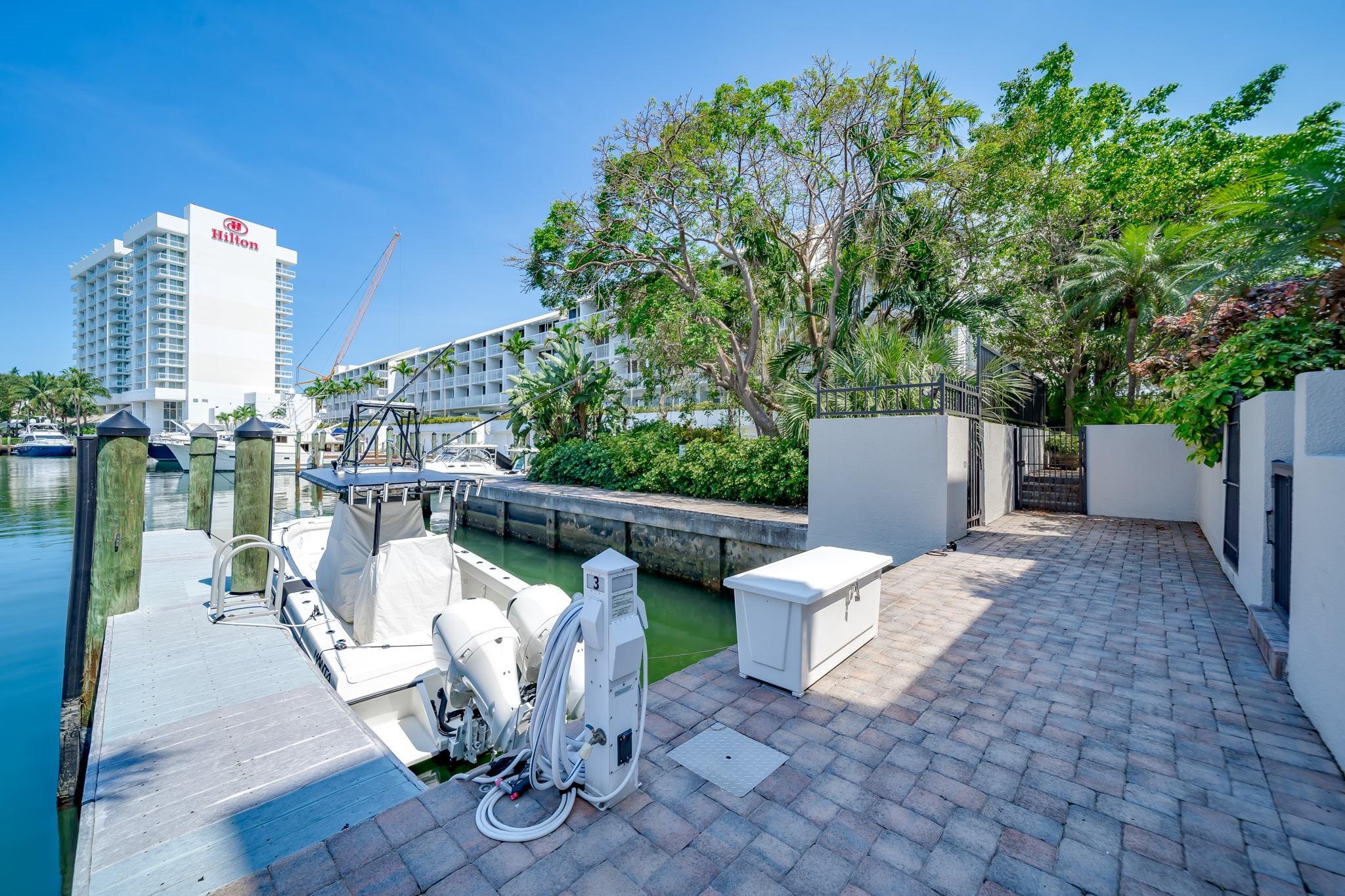 Portside Yacht Club - Residential