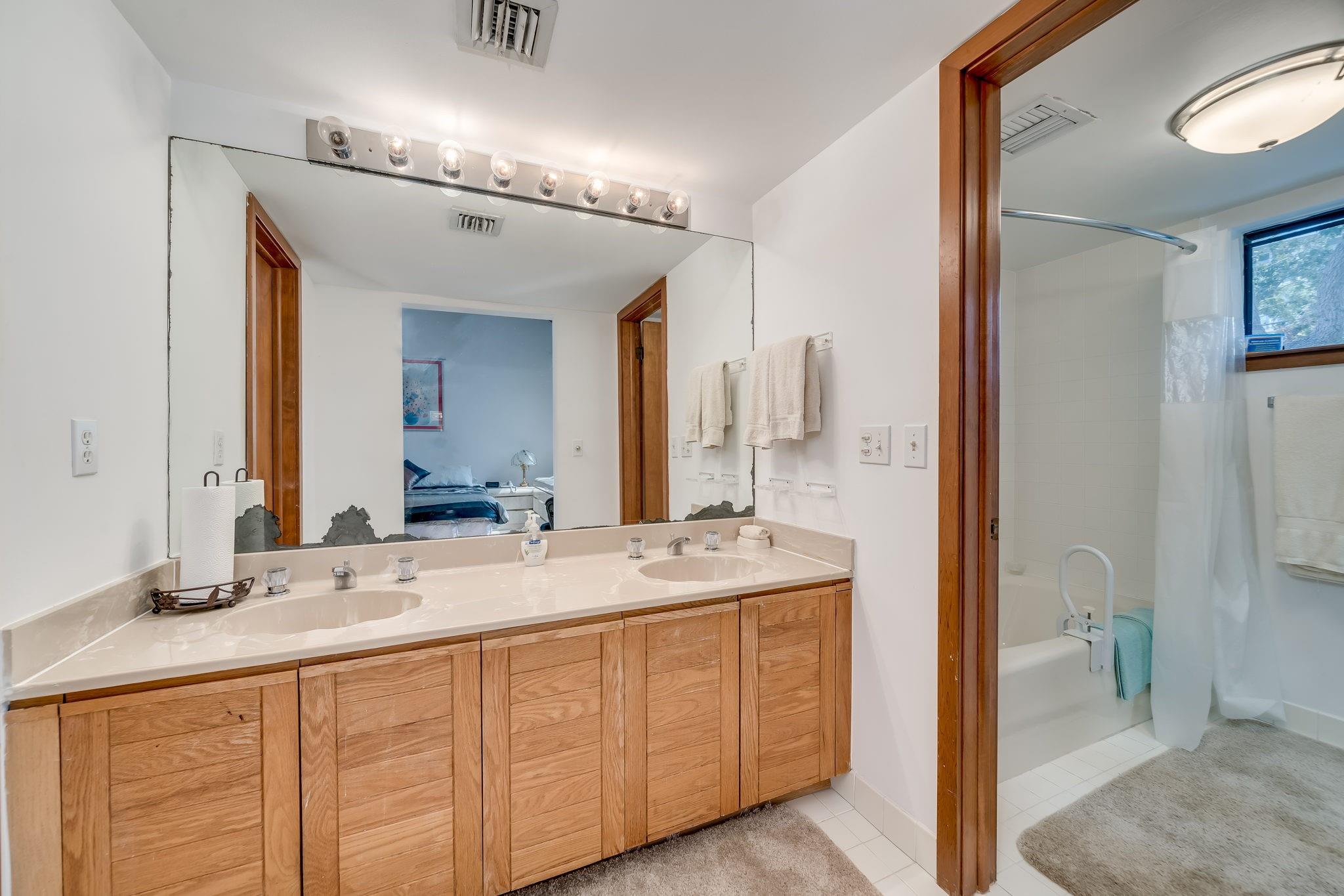 Portside Yacht Club - Residential