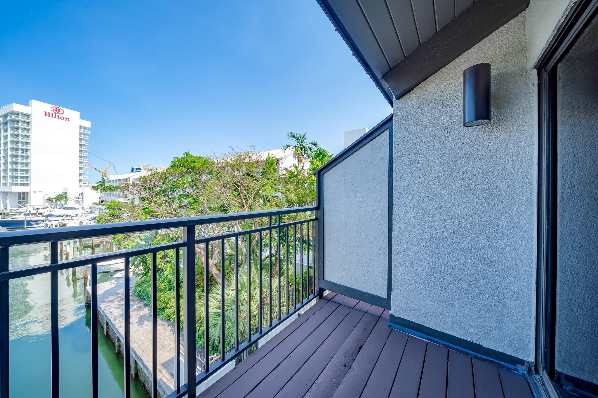 Portside Yacht Club - Residential